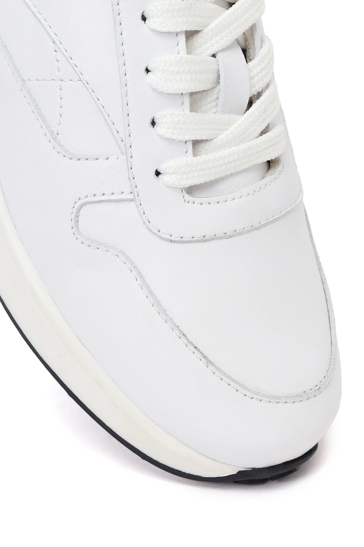 Kadın Beyaz Bağcıklı Deri Sneaker - Image 9