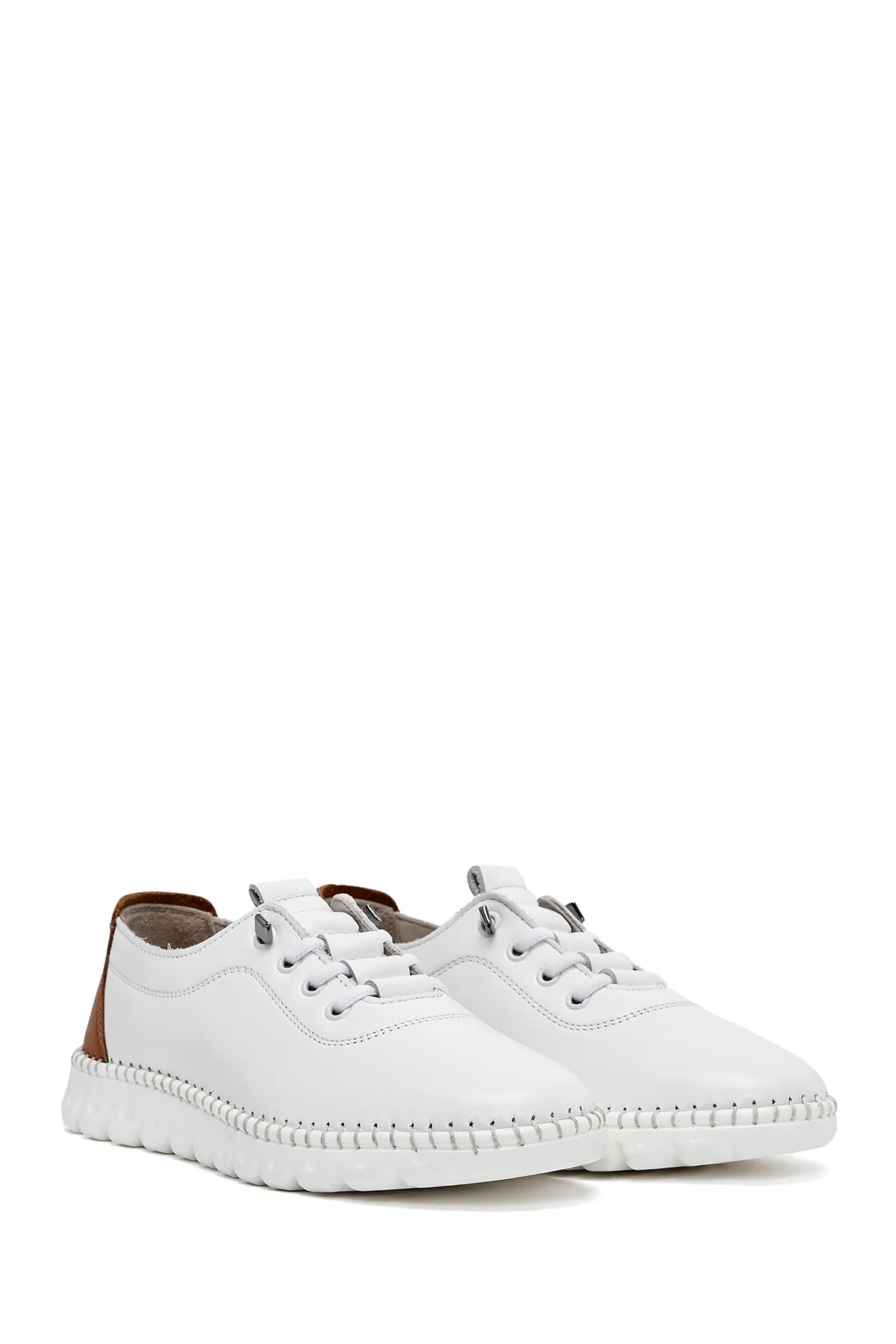 Kadın Beyaz Bağcıklı Deri Sneaker - Image 2