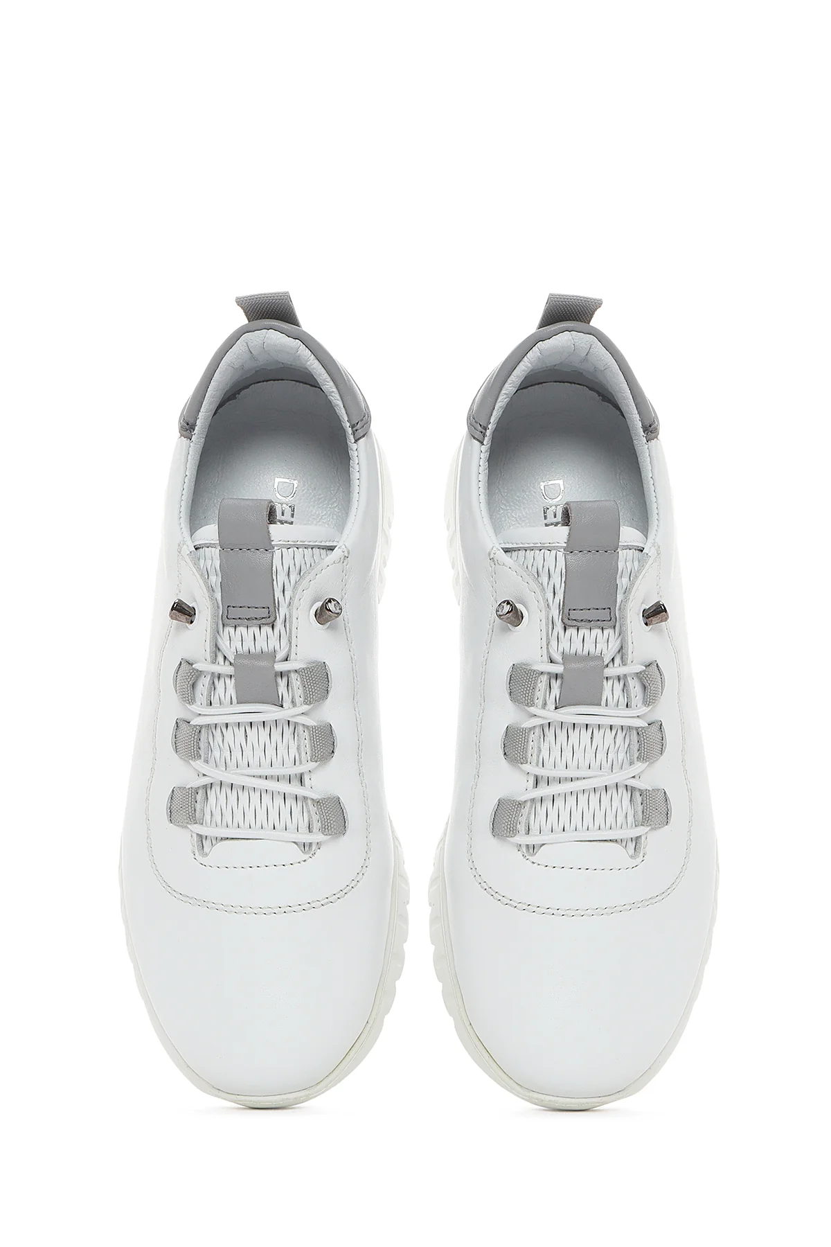 Kadın Beyaz Bağcıklı Deri Sneaker - Image 4