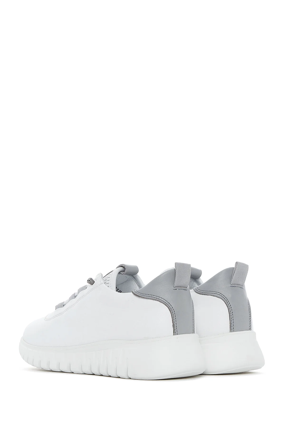 Kadın Beyaz Bağcıklı Deri Sneaker - Image 6