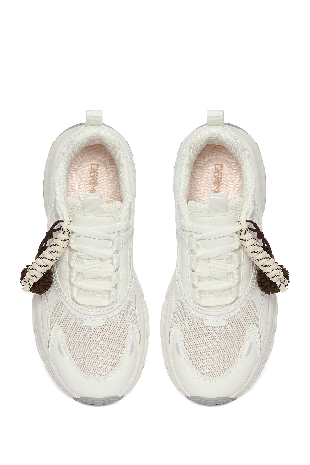 Kadın Beyaz Bağcıklı Kalın Tabanlı Charmlı Sneaker - Image 4