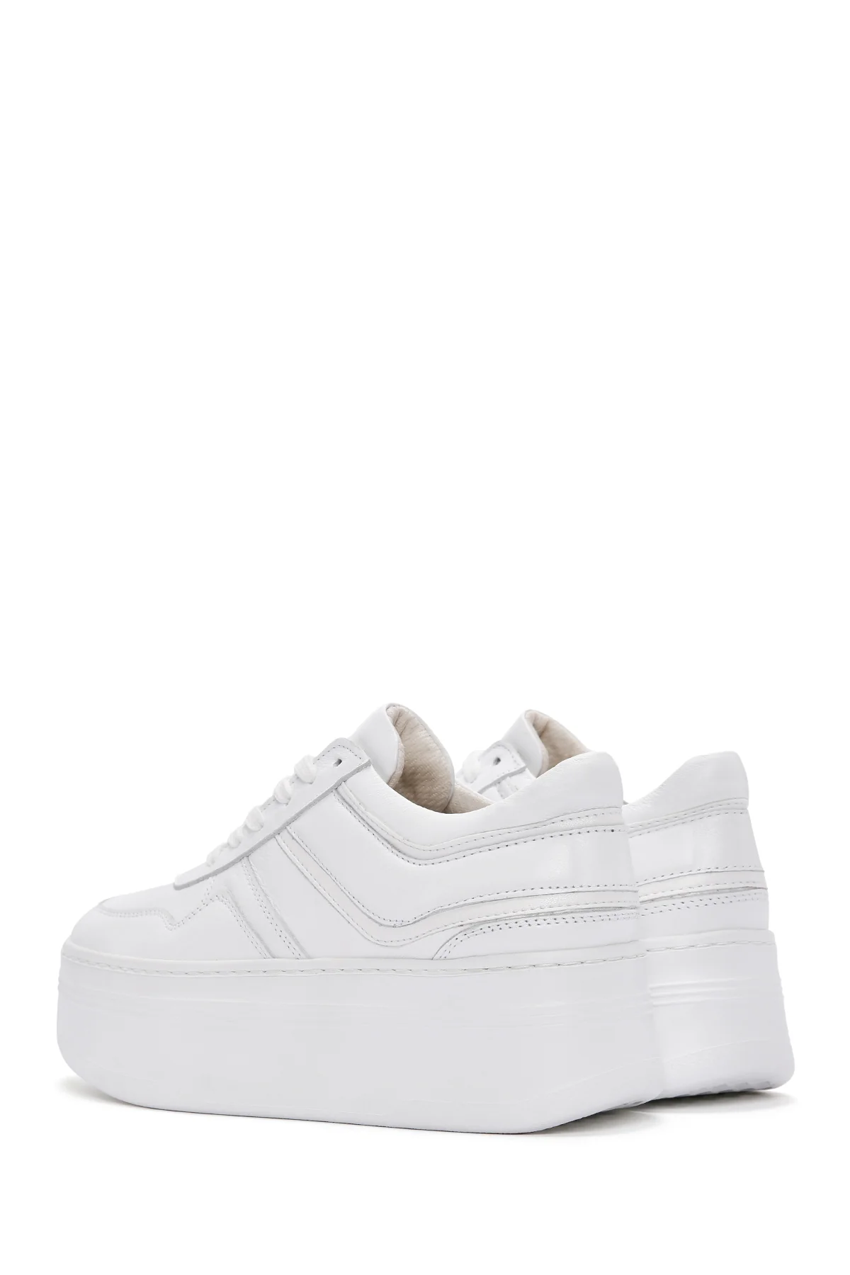 Kadın Beyaz Bağcıklı Kalın Tabanlı Deri Sneaker - Image 5