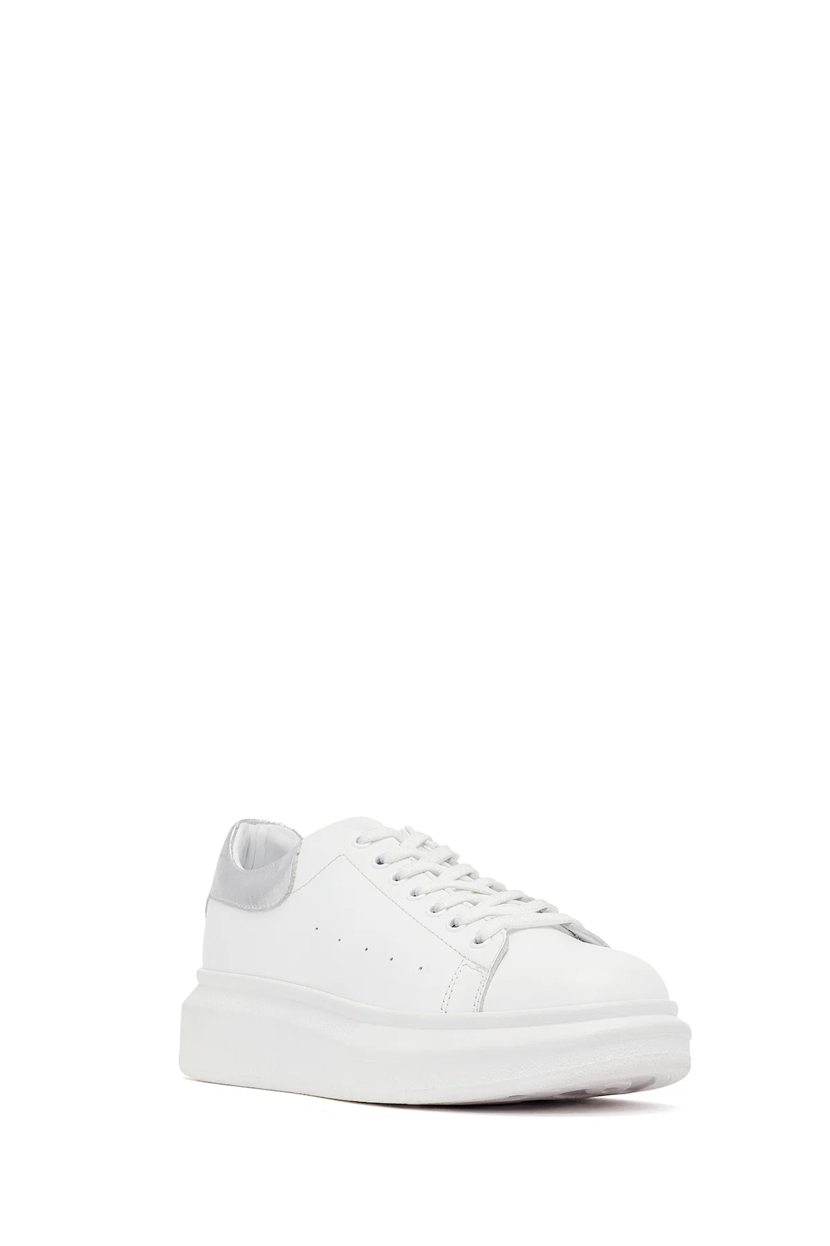 Kadın Beyaz Bağcıklı Kalın Tabanlı Deri Sneaker - Image 6