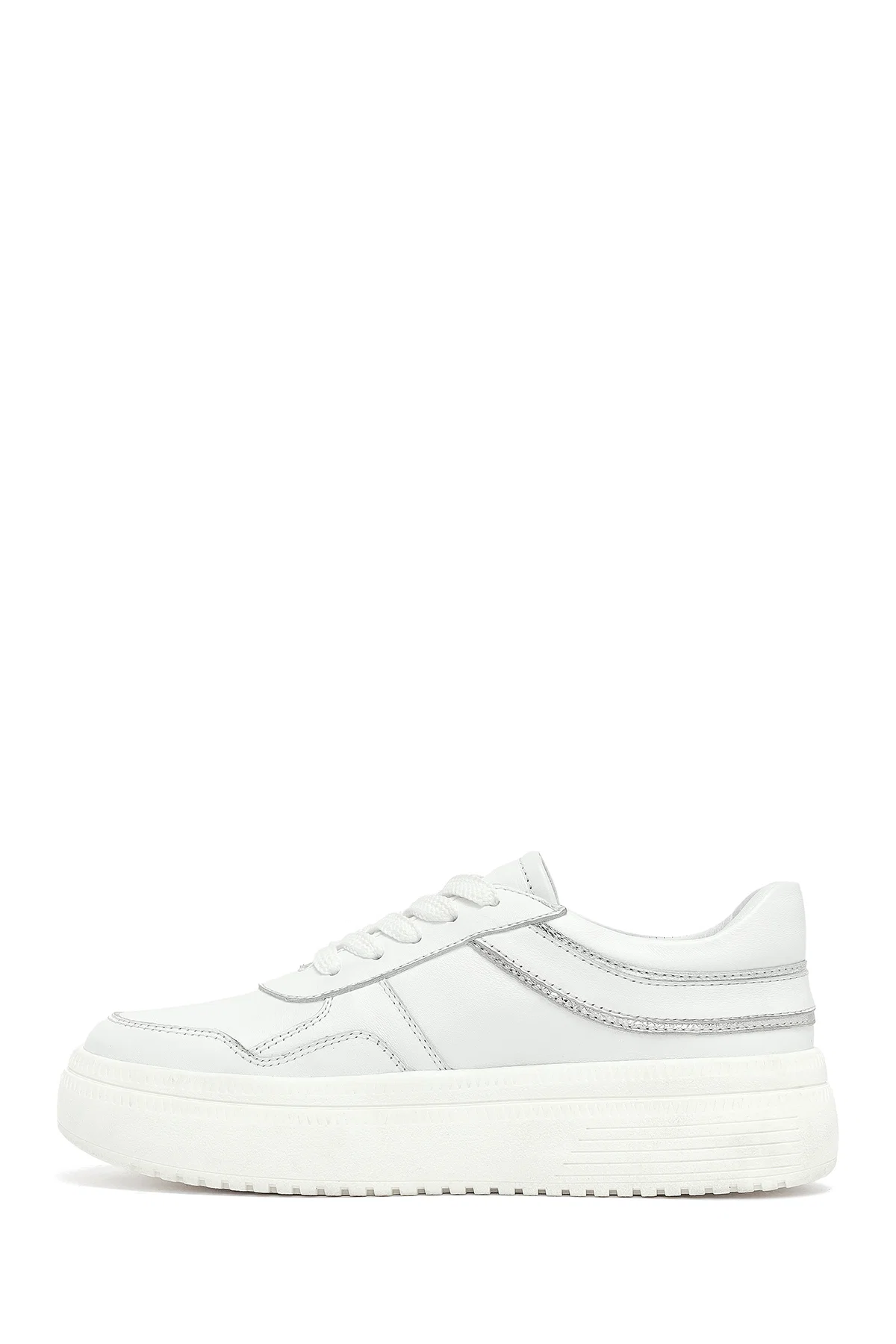 Kadın Beyaz Bağcıklı Kalın Tabanlı Deri Sneaker - Image 2