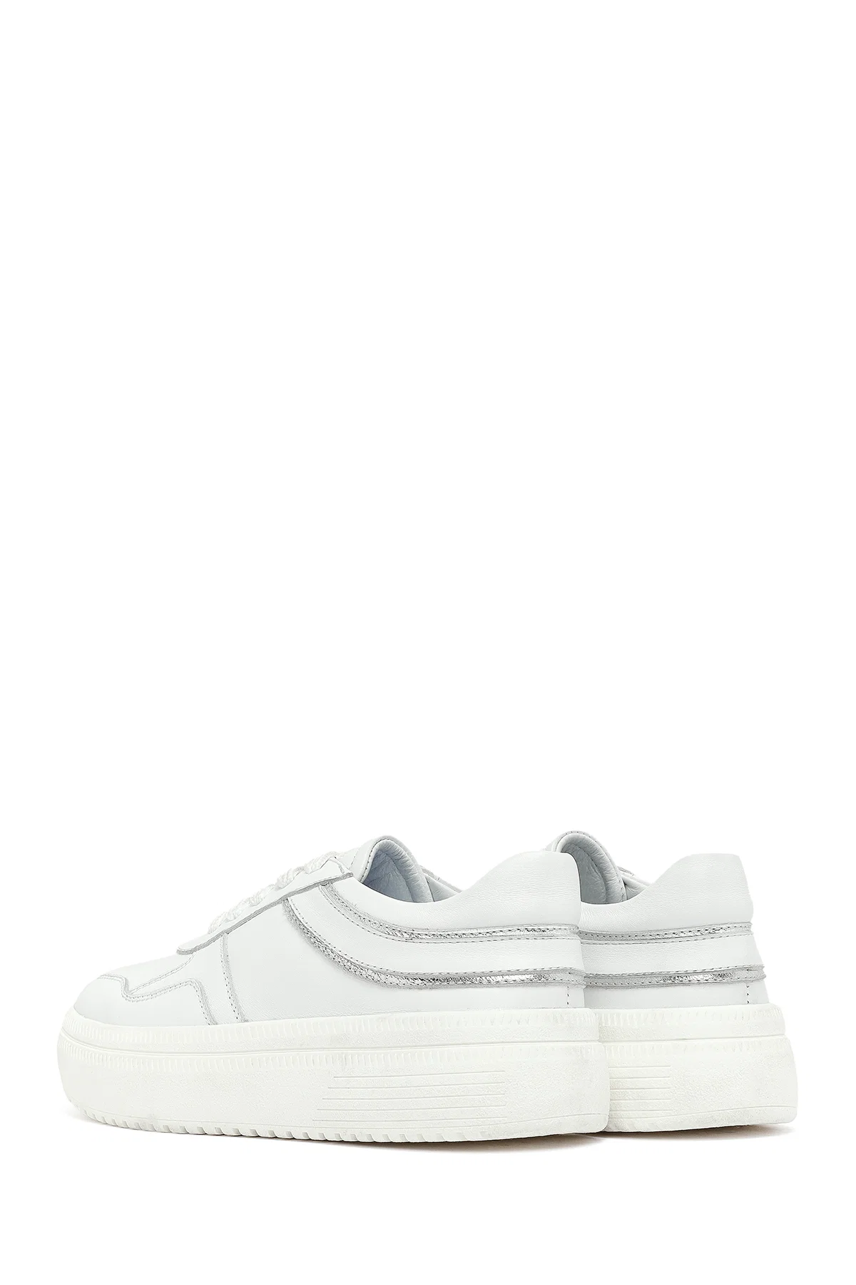 Kadın Beyaz Bağcıklı Kalın Tabanlı Deri Sneaker - Image 5