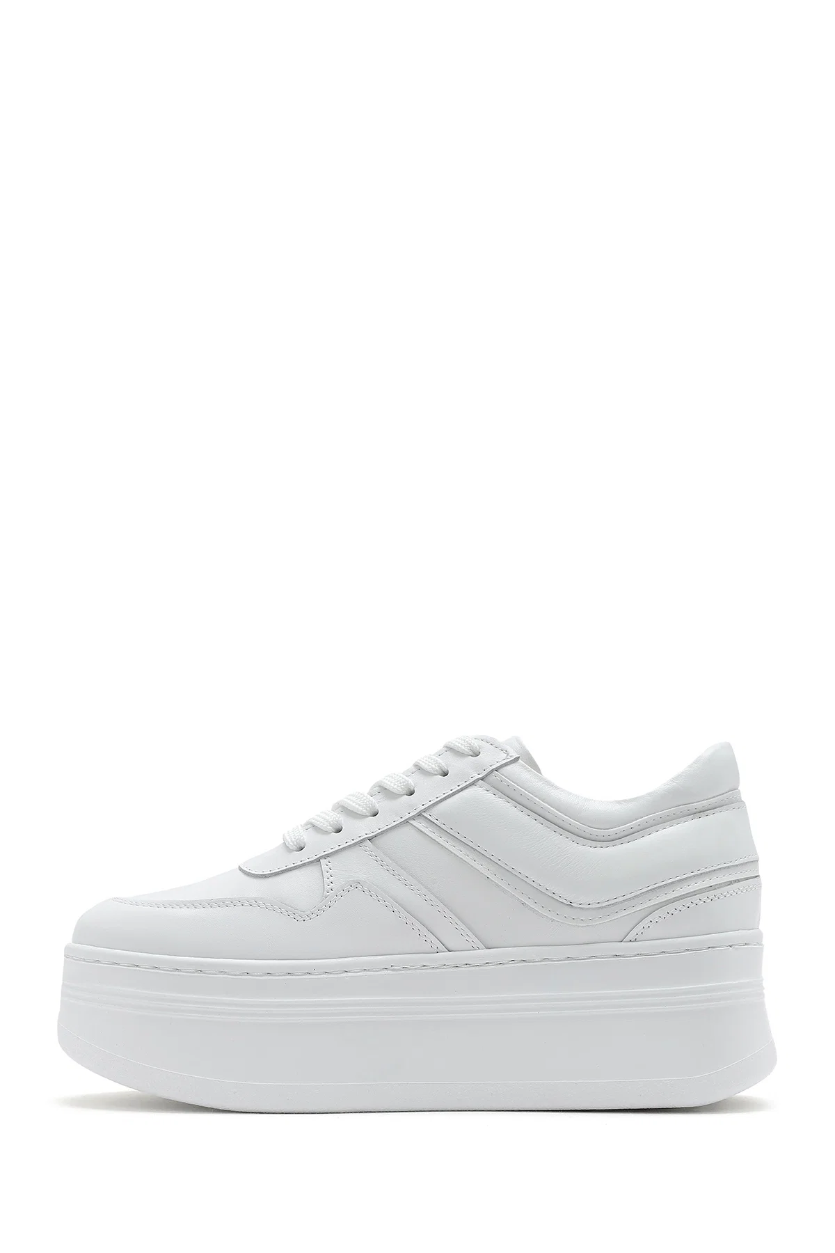 Kadın Beyaz Bağcıklı Kalın Tabanlı Deri Sneaker - Image 2