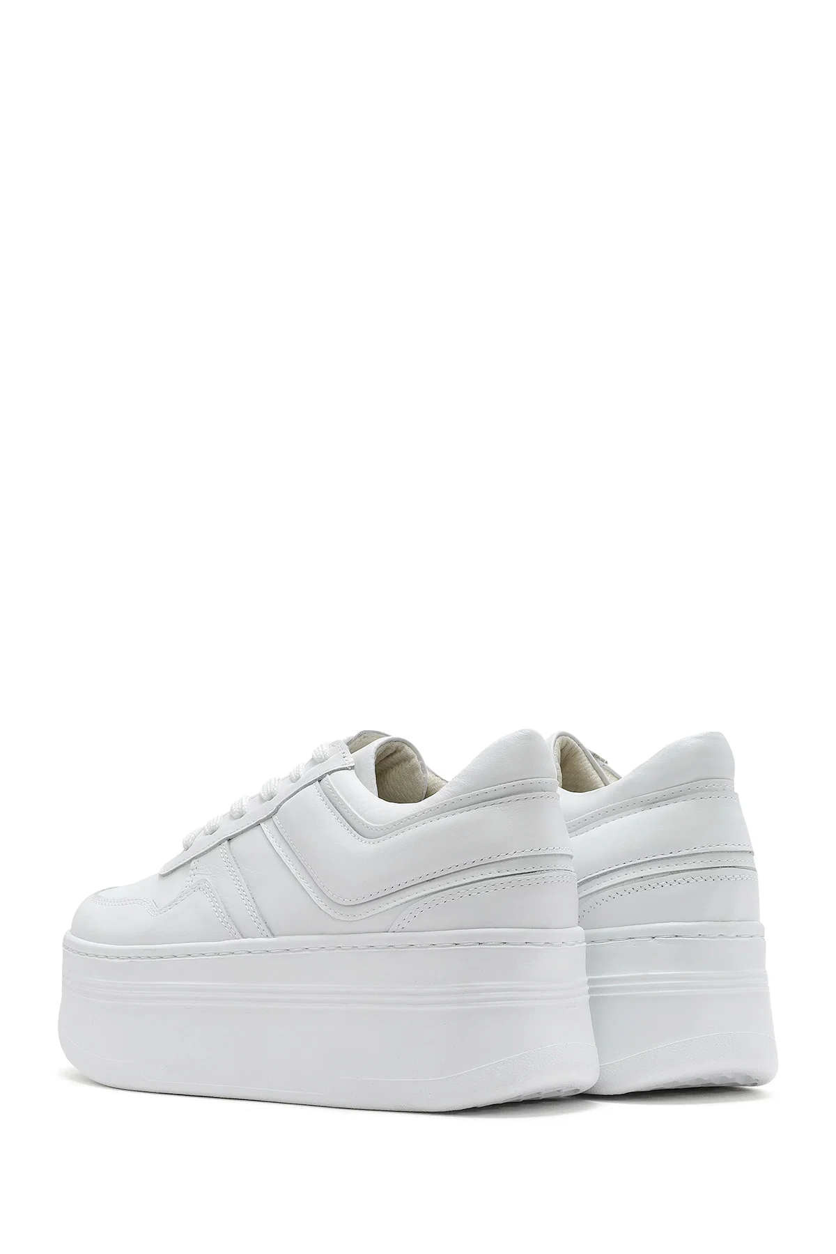 Kadın Beyaz Bağcıklı Kalın Tabanlı Deri Sneaker - Image 5