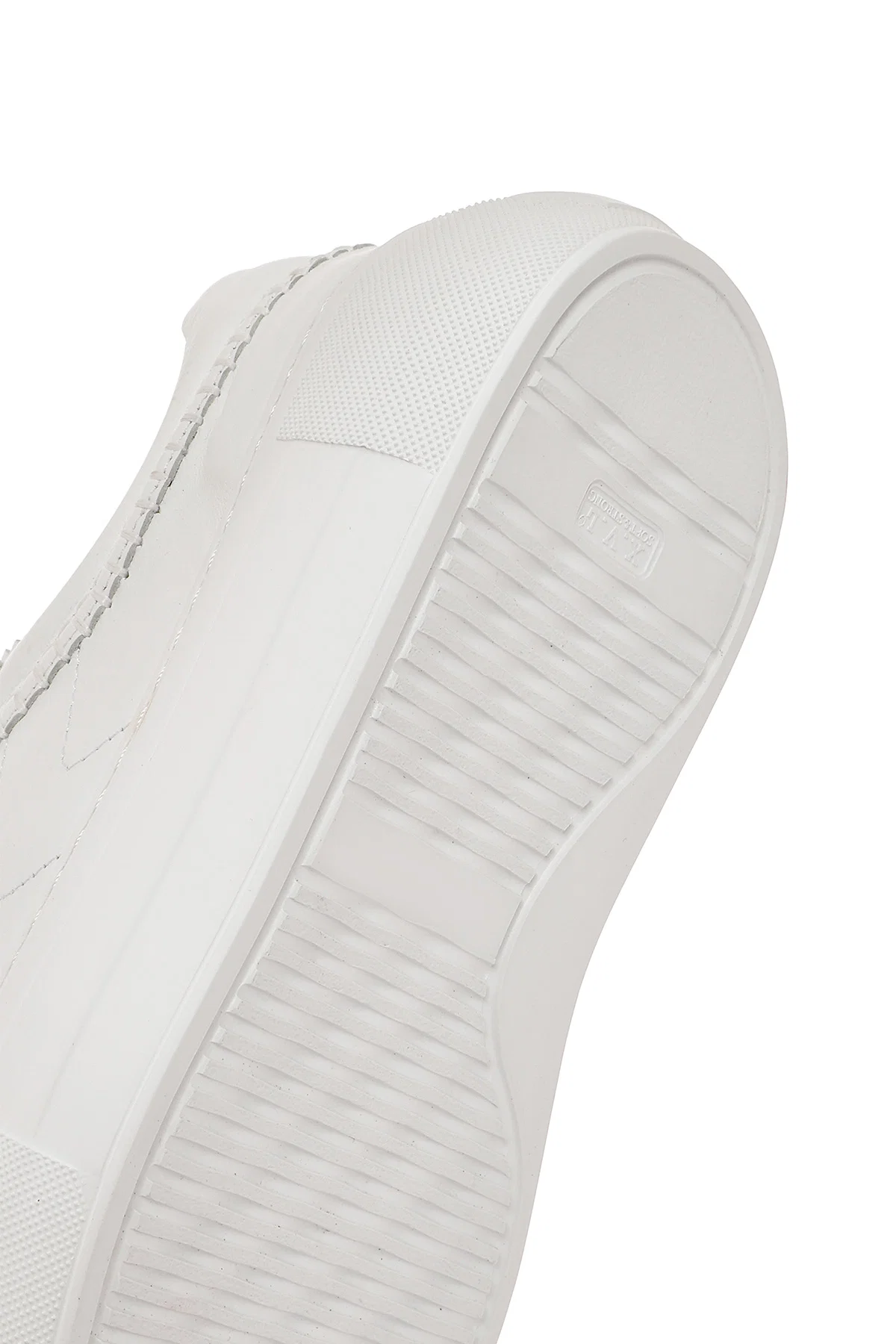 Kadın Beyaz Bağcıklı Kalın Tabanlı Deri Sneaker - Image 10