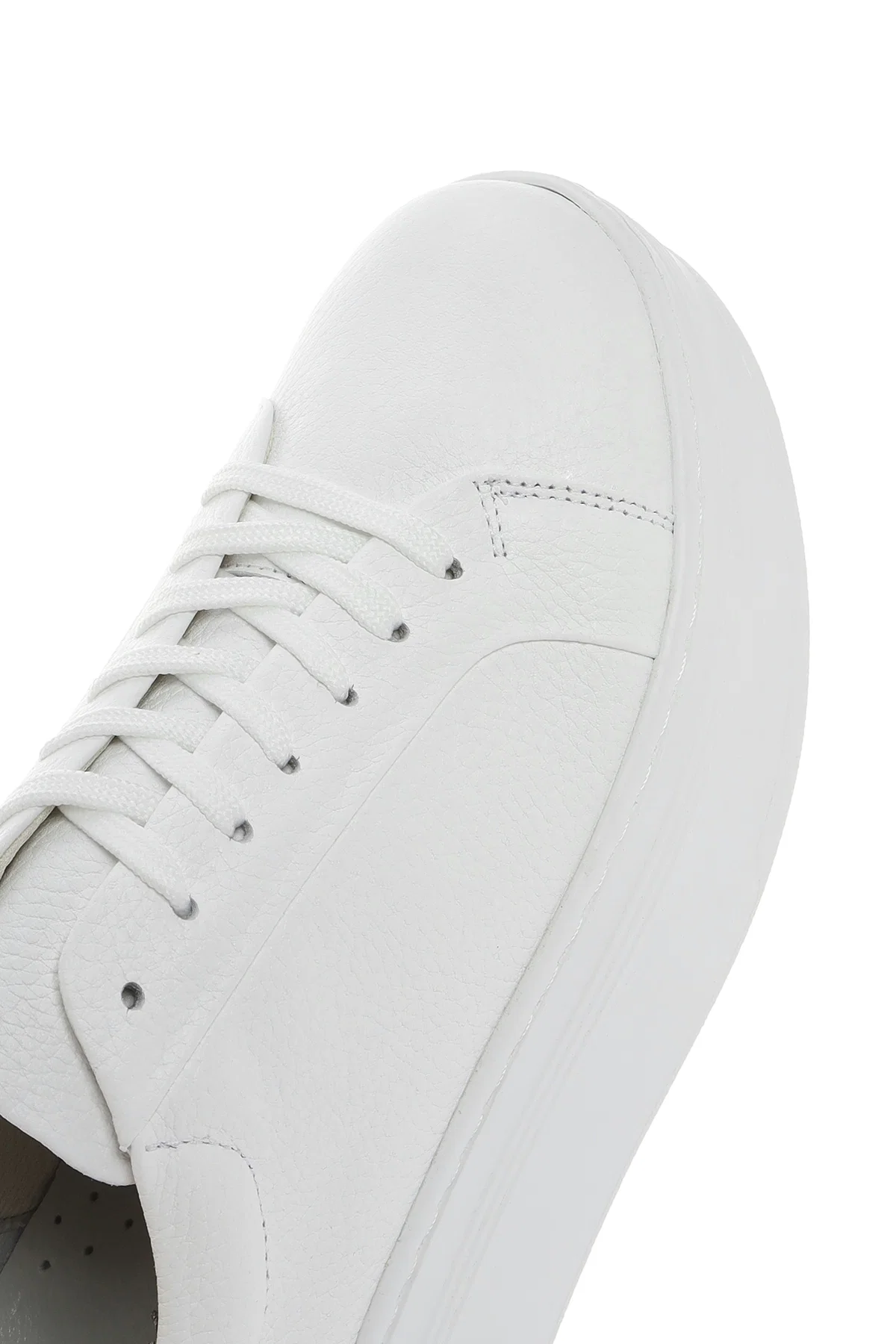 Kadın Beyaz Bağcıklı Kalın Tabanlı Deri Sneaker - Image 8