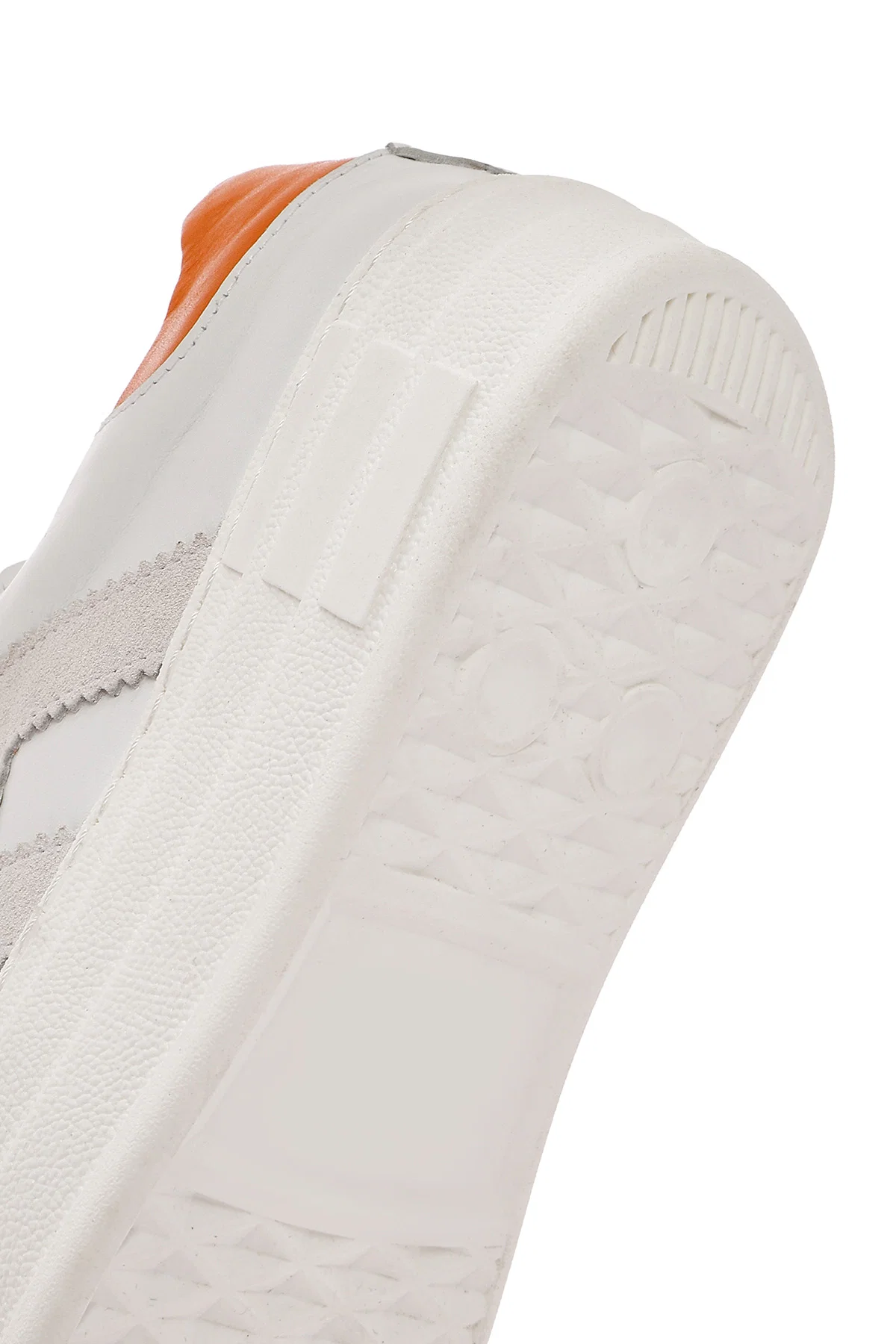 Kadın Beyaz Bağcıklı Kalın Tabanlı Deri Sneaker - Image 11