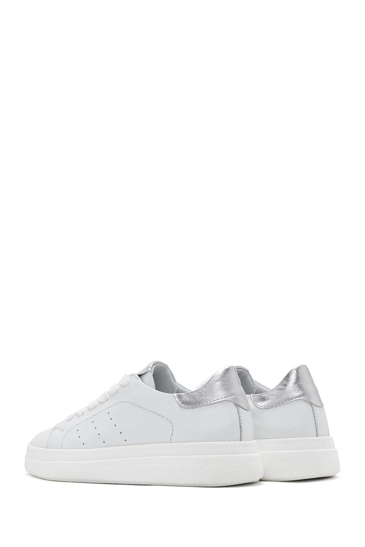 Kadın Beyaz Bağcıklı Kalın Tabanlı Deri Sneaker - Image 5