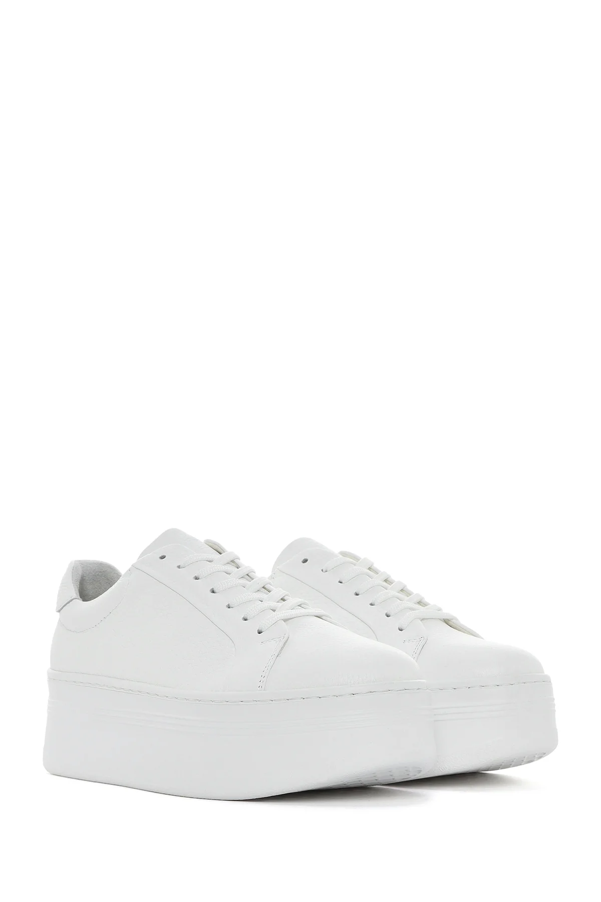 Kadın Beyaz Bağcıklı Kalın Tabanlı Deri Sneaker - Image 2