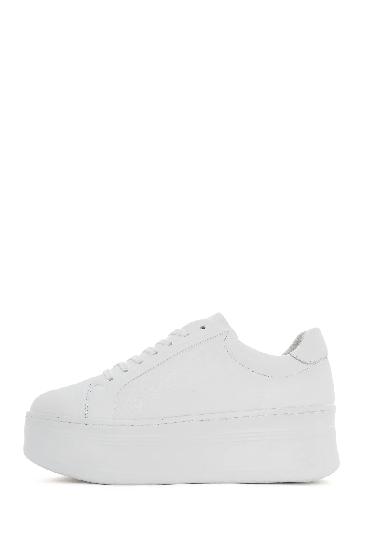 Kadın Beyaz Bağcıklı Kalın Tabanlı Deri Sneaker - Image 3