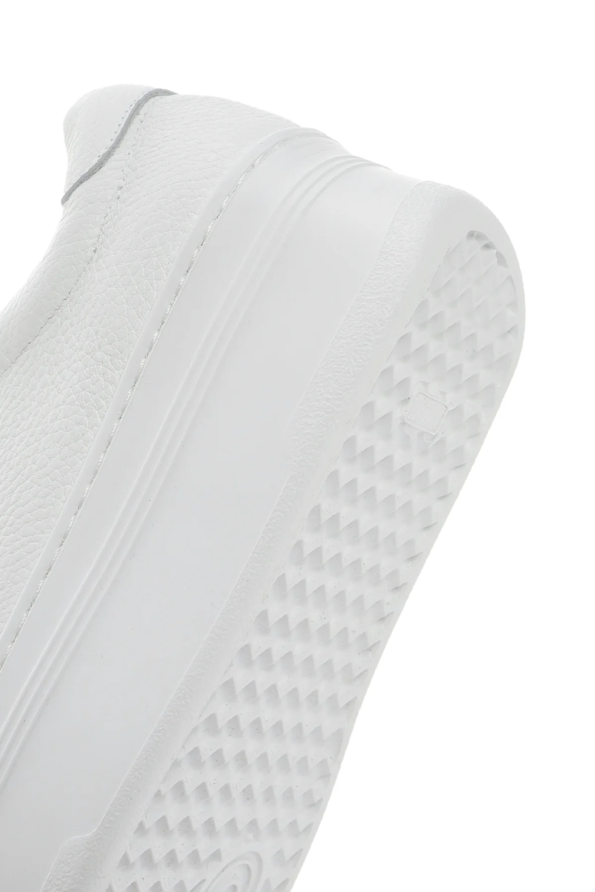 Kadın Beyaz Bağcıklı Kalın Tabanlı Deri Sneaker - Image 9
