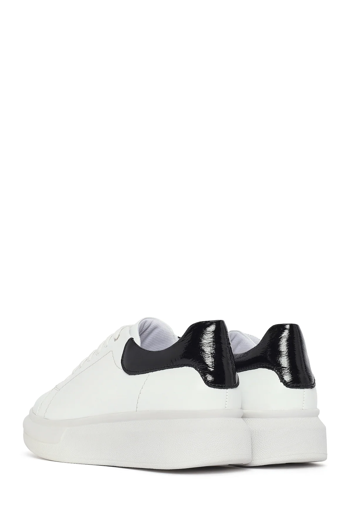 Kadın Beyaz Bağcıklı Kalın Tabanlı Deri Sneaker - Image 6