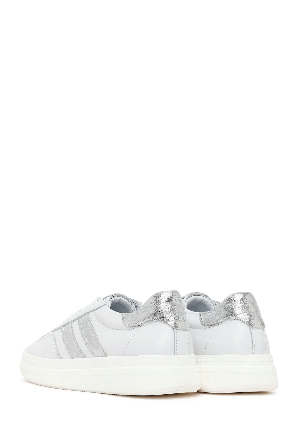 Kadın Beyaz Bağcıklı Kalın Tabanlı Deri Sneaker - Image 6