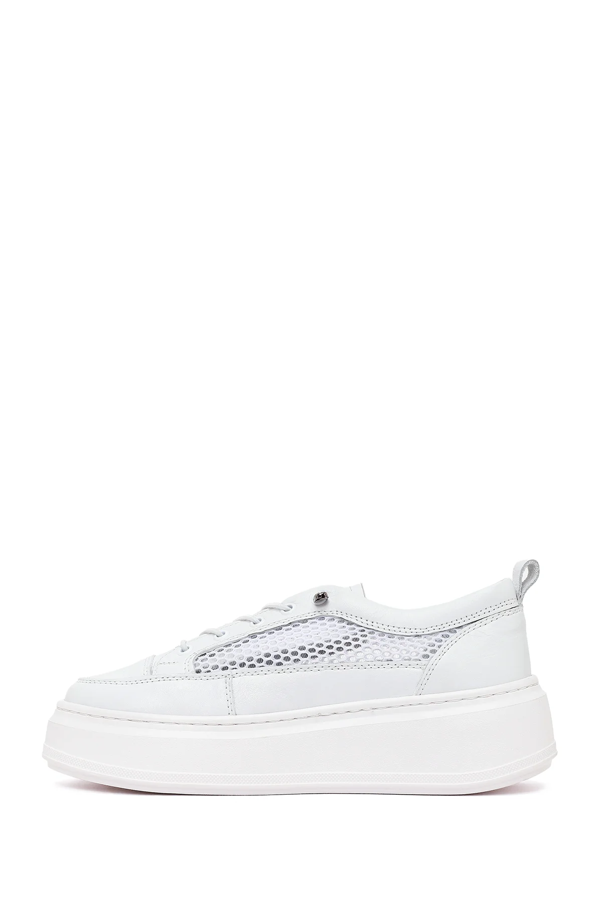 Kadın Beyaz Bağcıklı Kalın Tabanlı Deri Sneaker - Image 3