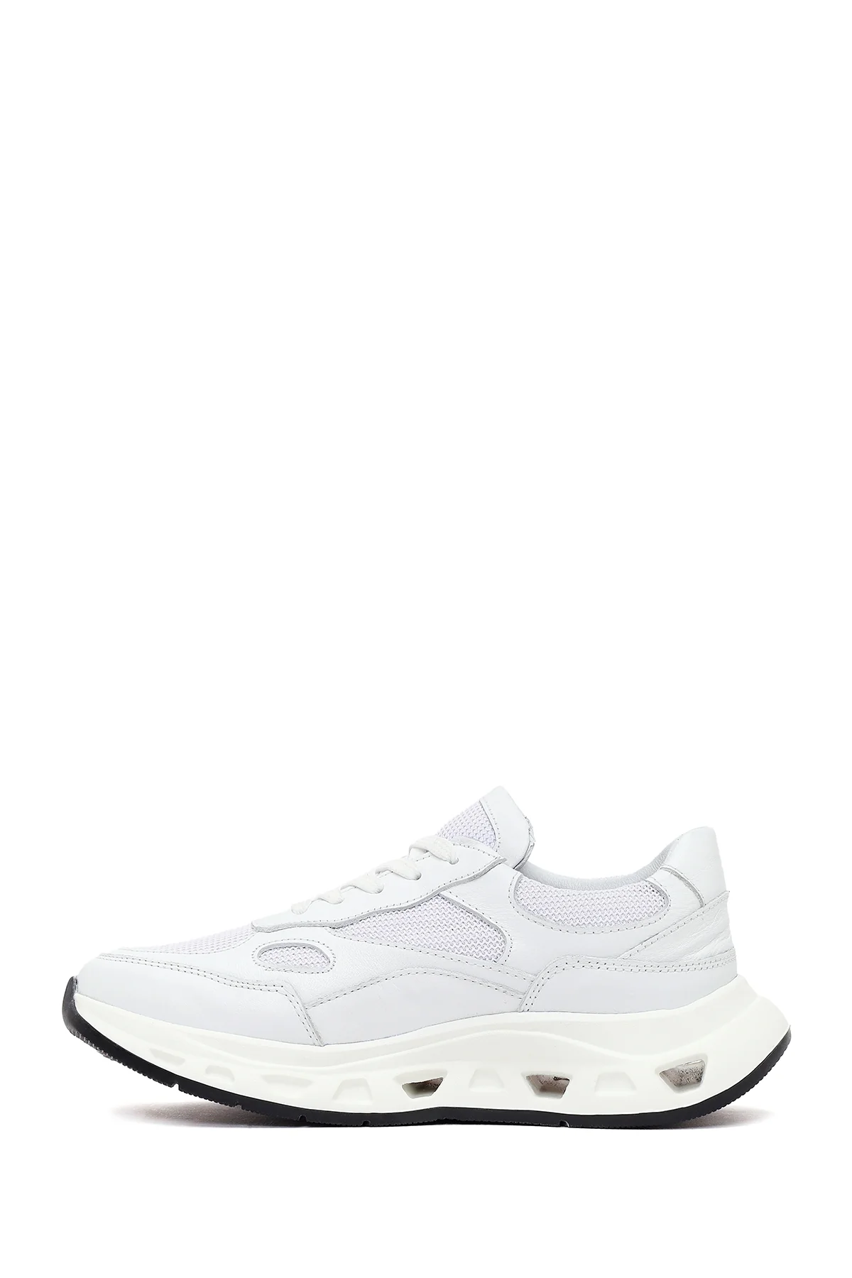 Kadın Beyaz Bağcıklı Kalın Tabanlı Deri Sneaker - Image 3
