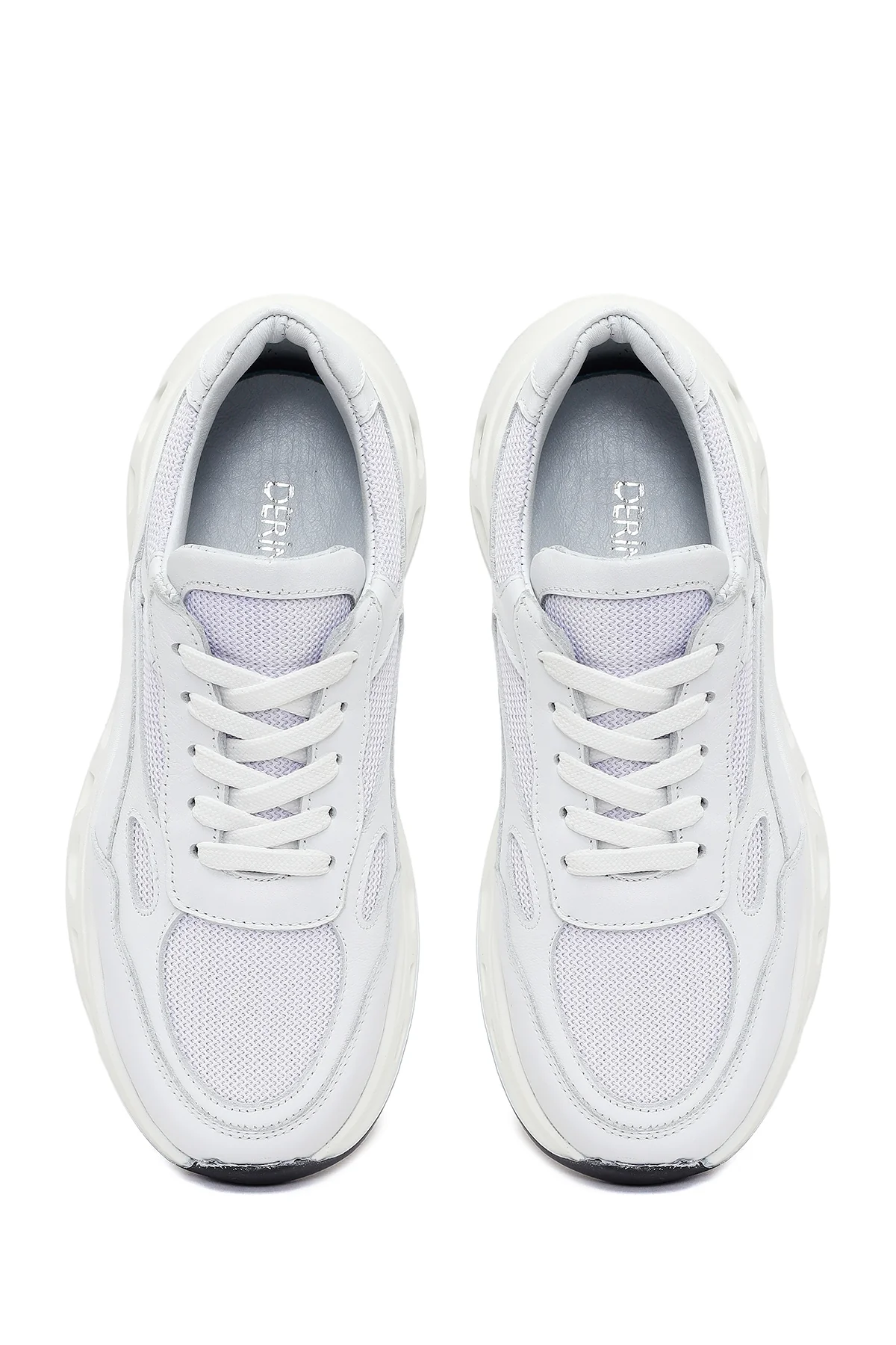 Kadın Beyaz Bağcıklı Kalın Tabanlı Deri Sneaker - Image 4