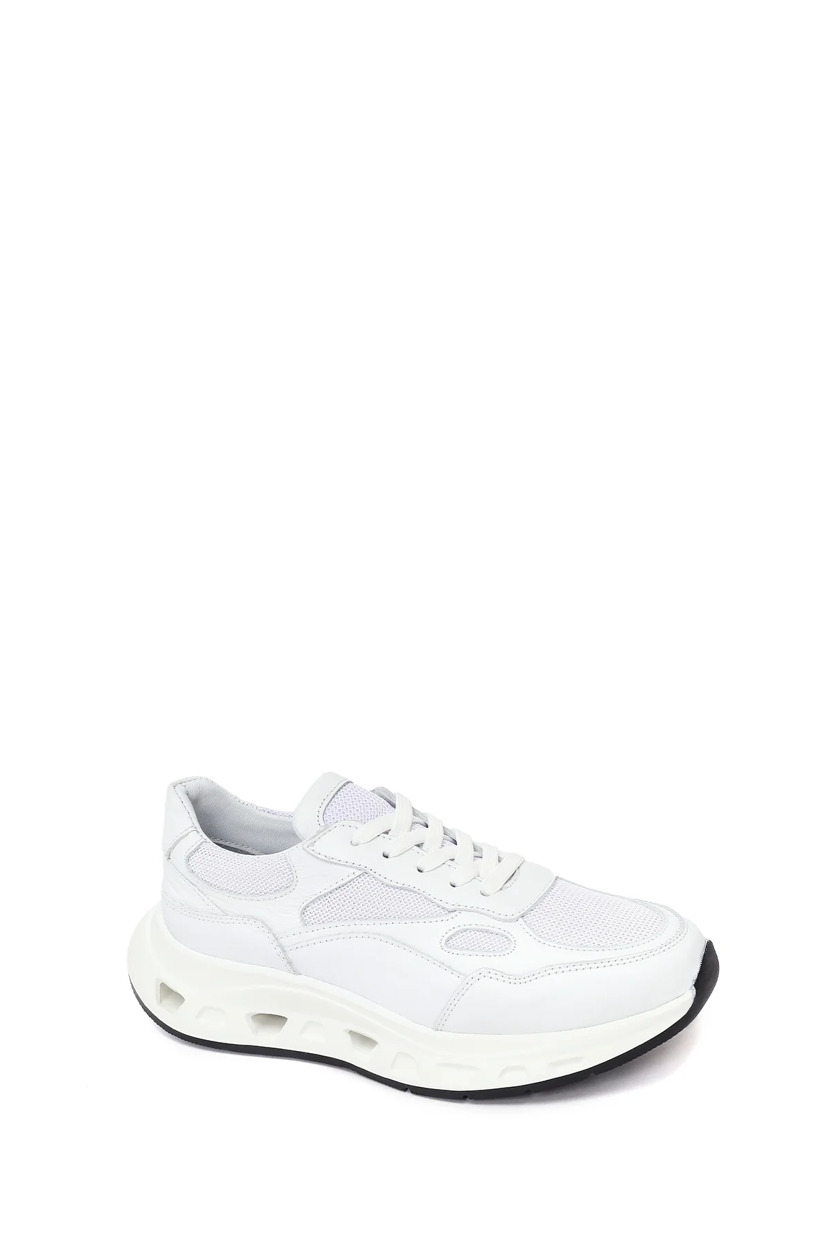 Kadın Beyaz Bağcıklı Kalın Tabanlı Deri Sneaker - Image 7