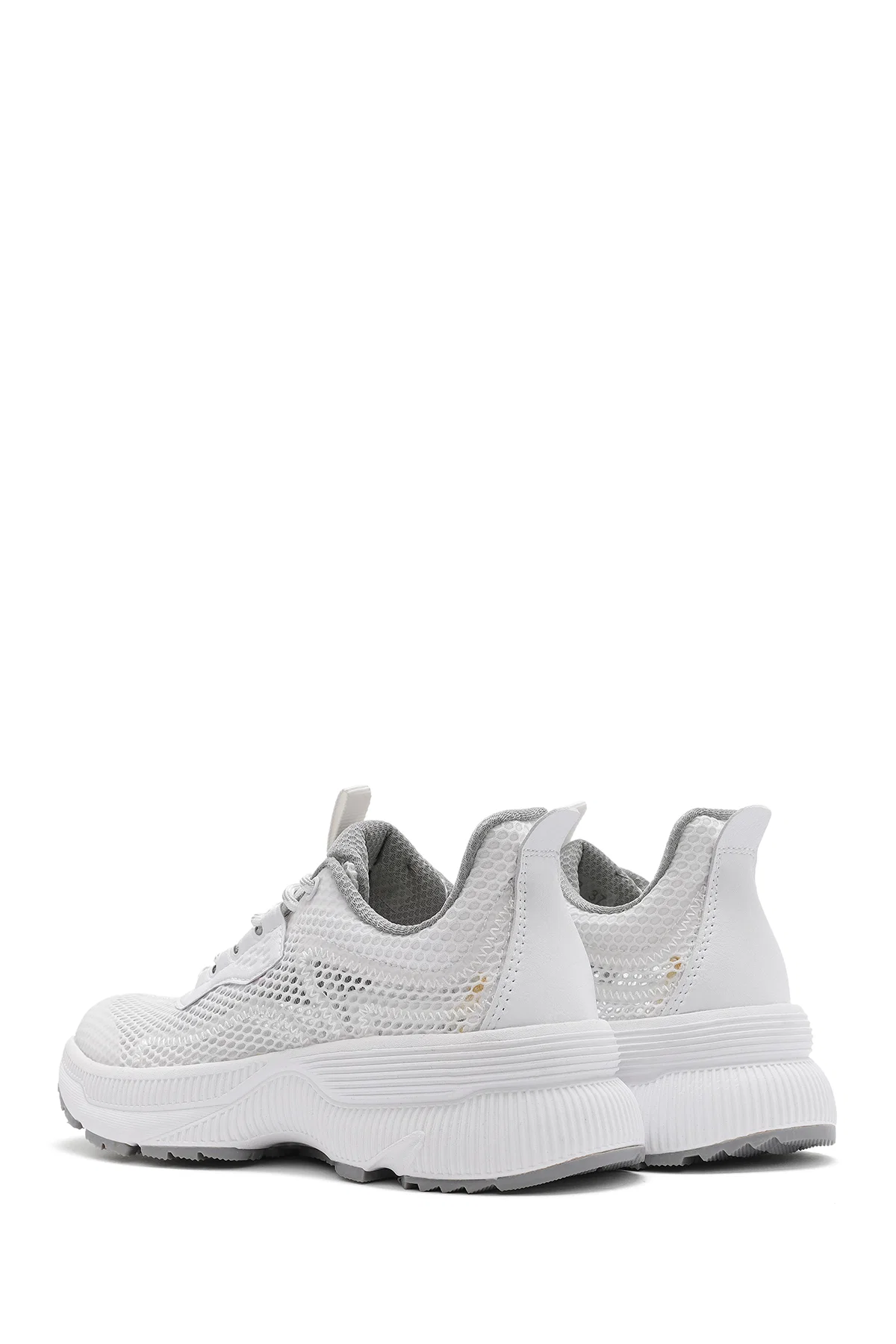 Kadın Beyaz Bağcıklı Kalın Tabanlı Kumaş Sneaker - Image 5