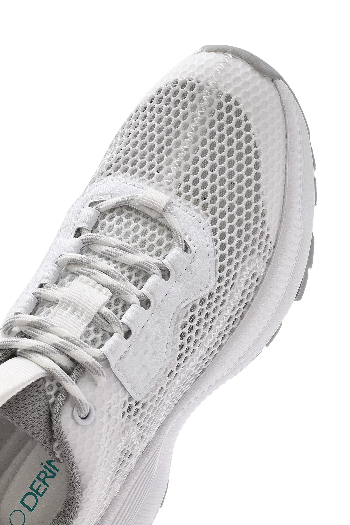Kadın Beyaz Bağcıklı Kalın Tabanlı Kumaş Sneaker - Image 8