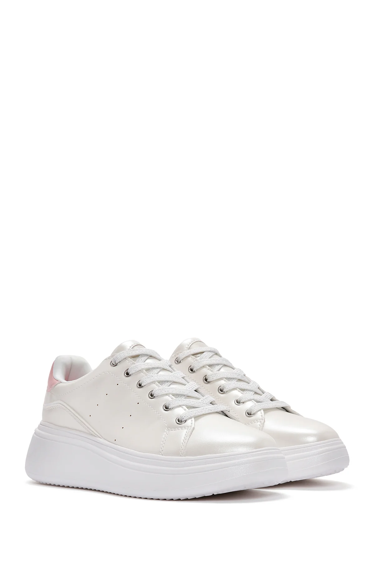 Kadın Beyaz Bağcıklı Kalın Tabanlı Sneaker - Image 3
