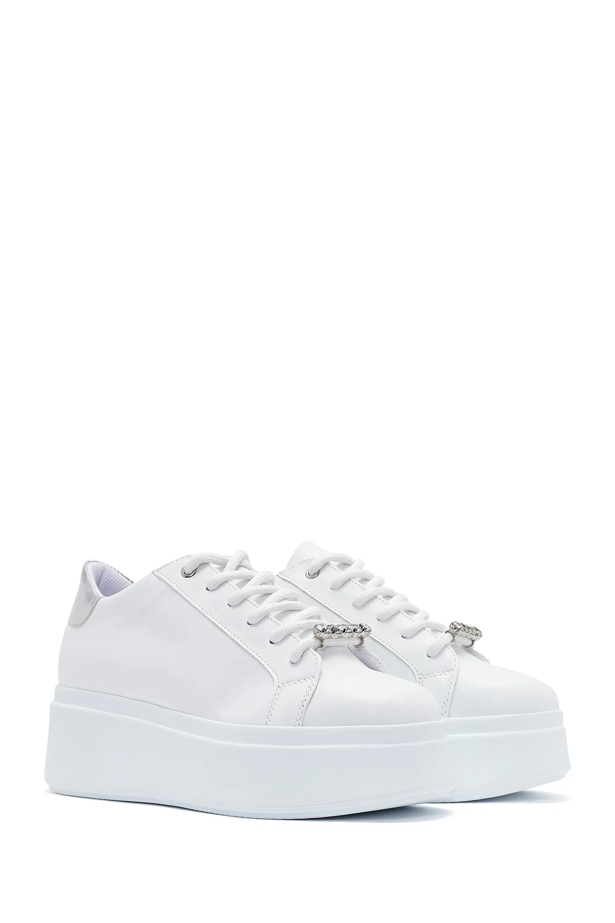 Kadın Beyaz Bağcıklı Kalın Tabanlı Sneaker - Image 3