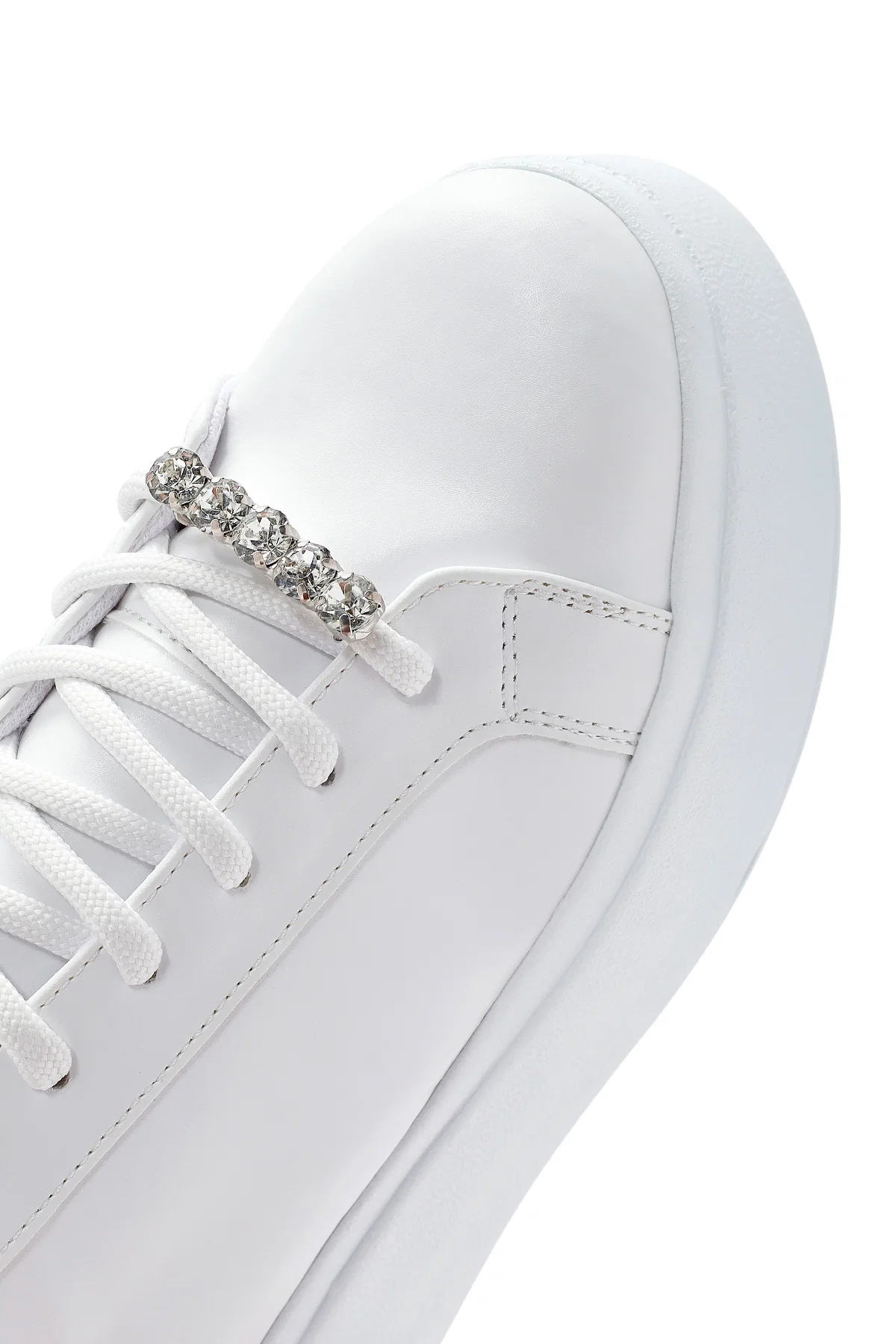 Kadın Beyaz Bağcıklı Kalın Tabanlı Sneaker - Image 9