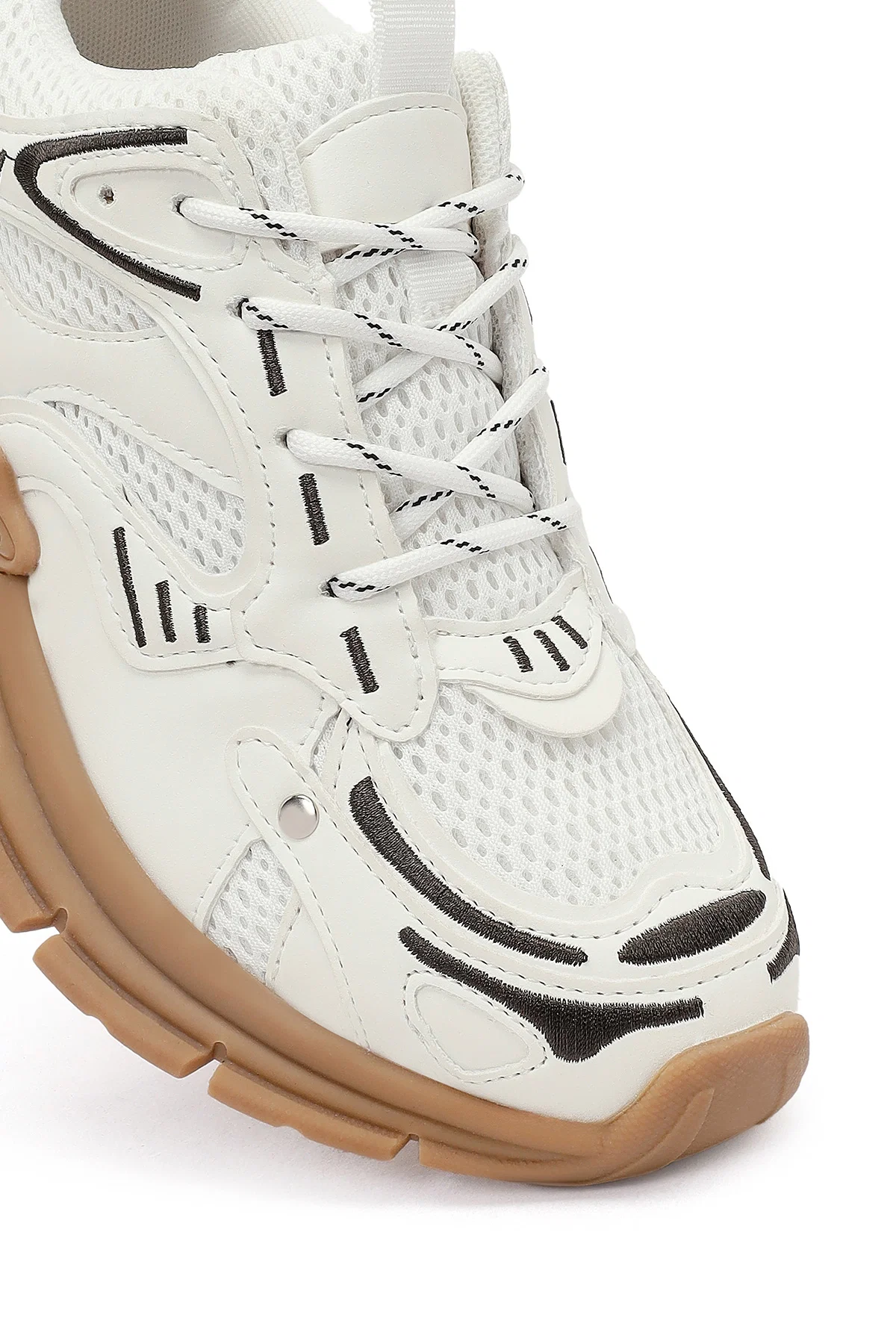 Kadın Beyaz Bağcıklı Kalın Tabanlı Sneaker - Image 11