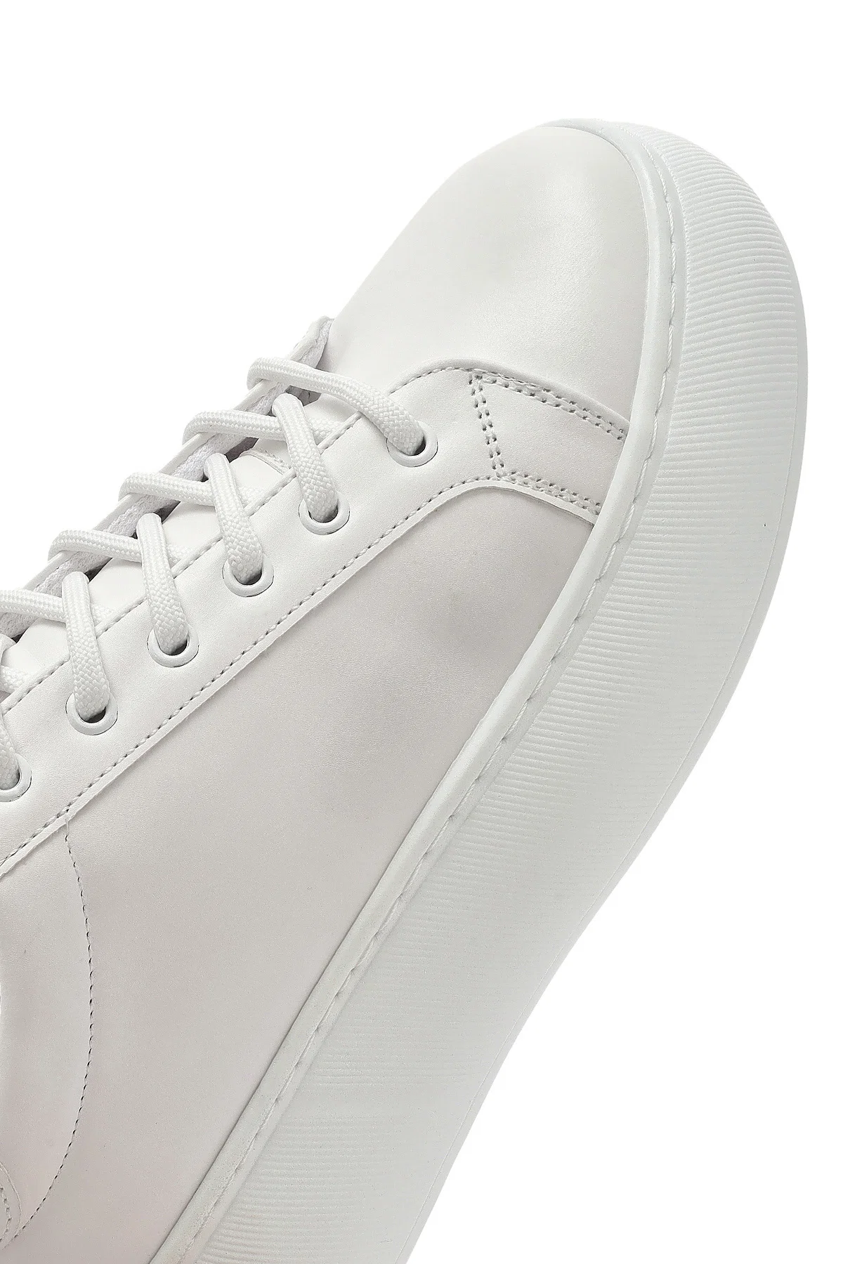 Kadın Beyaz Bağcıklı Kalın Tabanlı Sneaker - Image 10