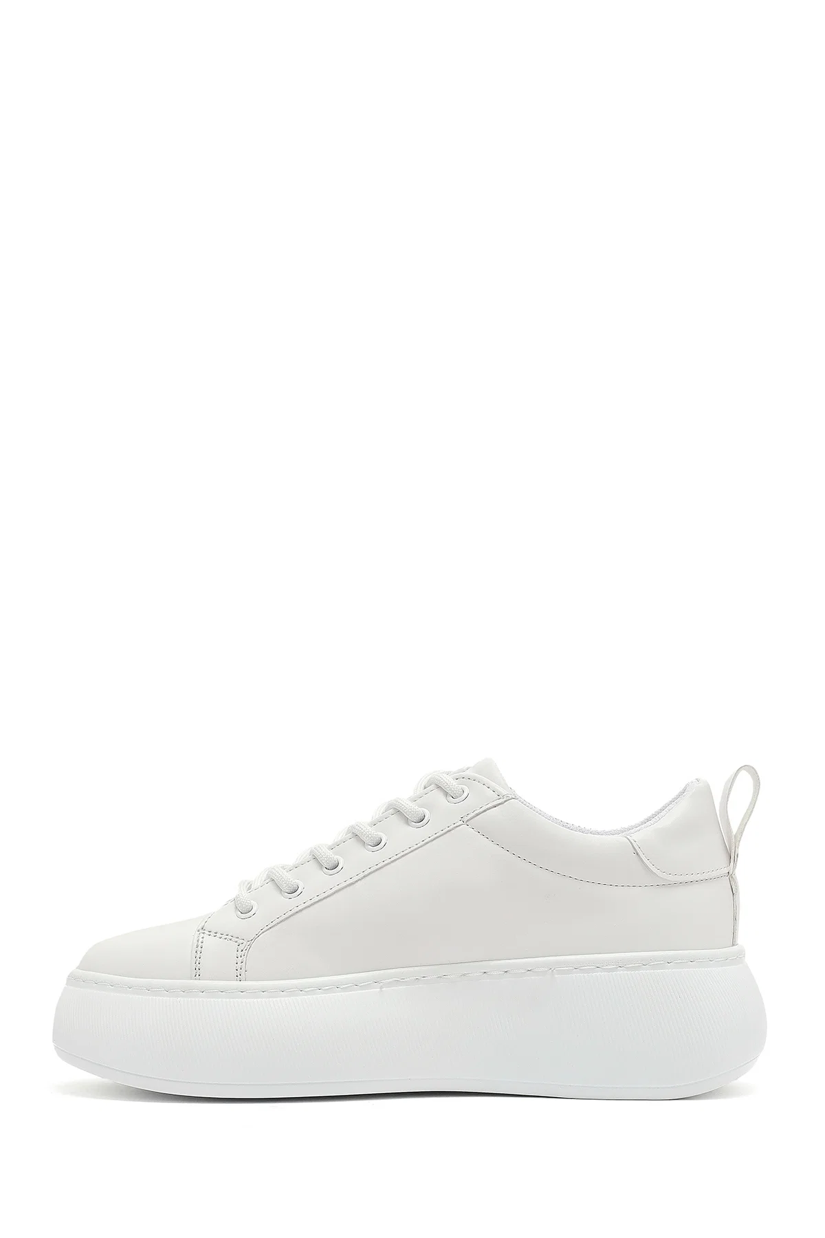 Kadın Beyaz Bağcıklı Kalın Tabanlı Sneaker - Image 2