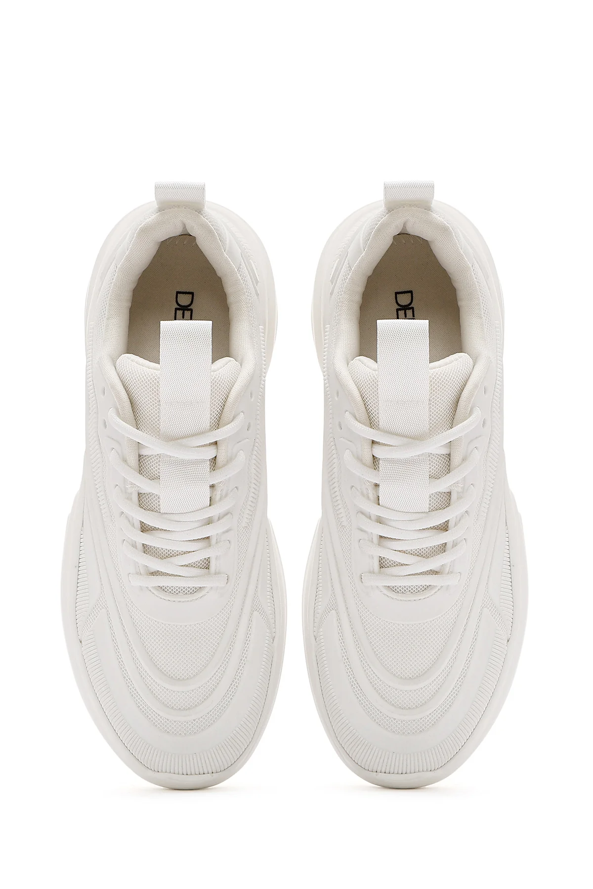 Kadın Beyaz Bağcıklı Kalın Tabanlı Sneaker - Image 4