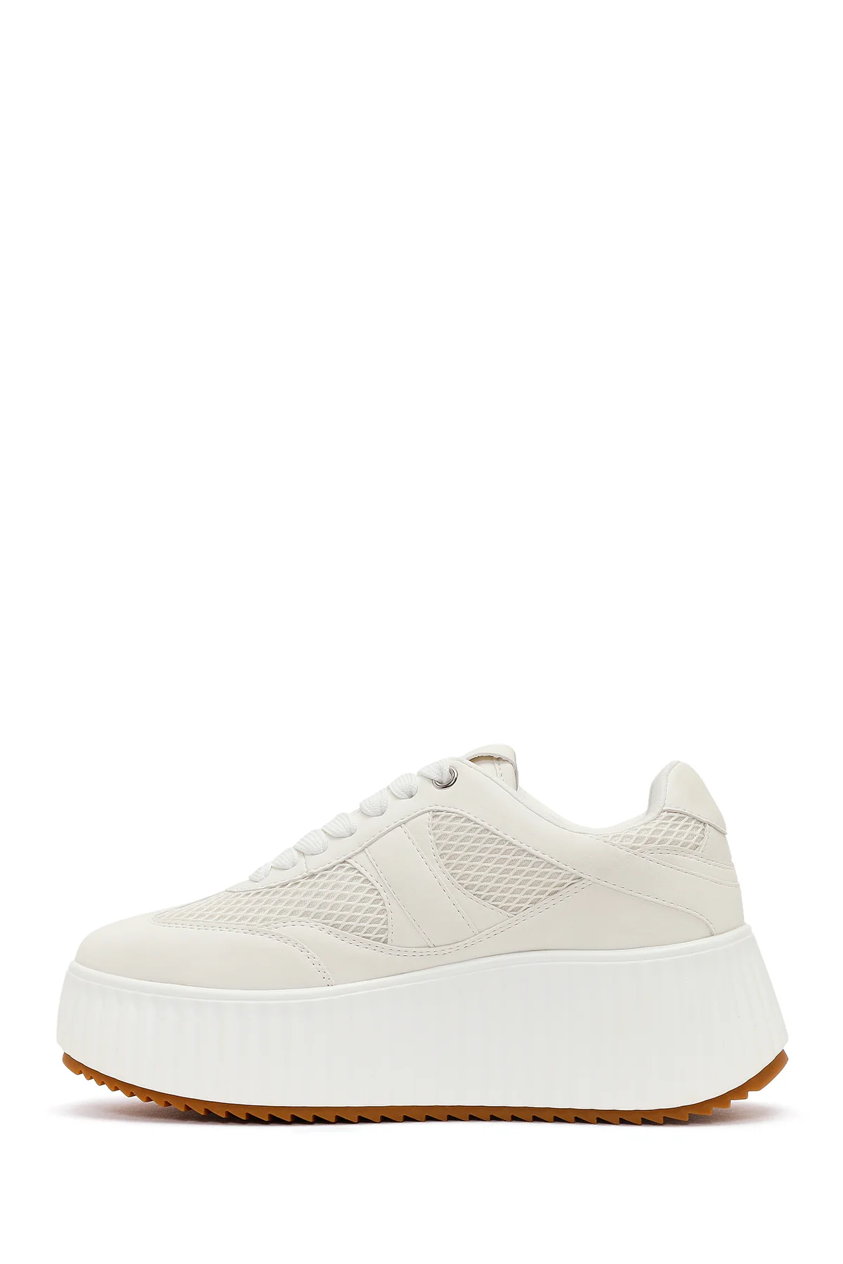 Kadın Beyaz Bağcıklı Kalın Tabanlı Sneaker - Image 3