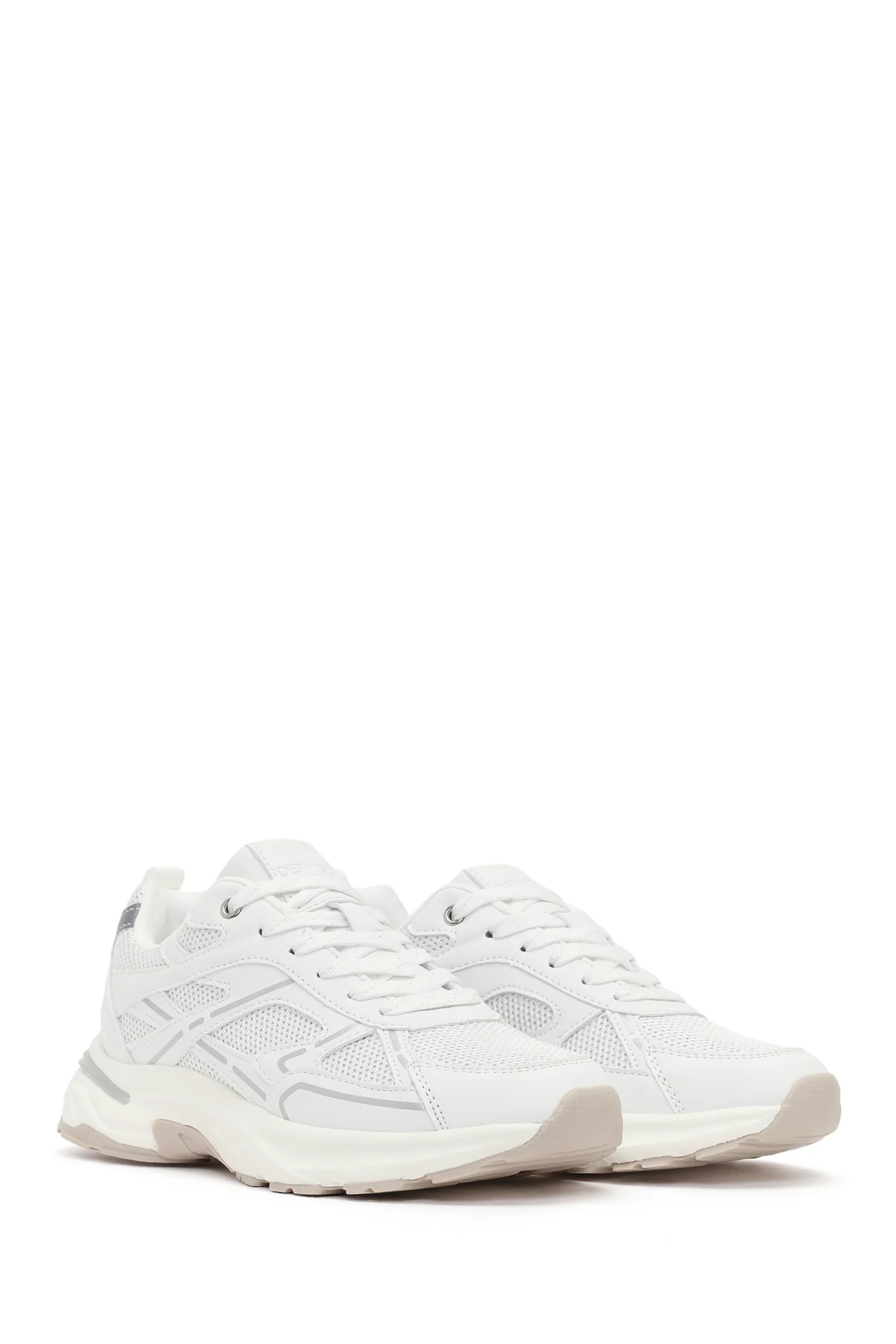 Kadın Beyaz Bağcıklı Kalın Tabanlı Sneaker - Image 2