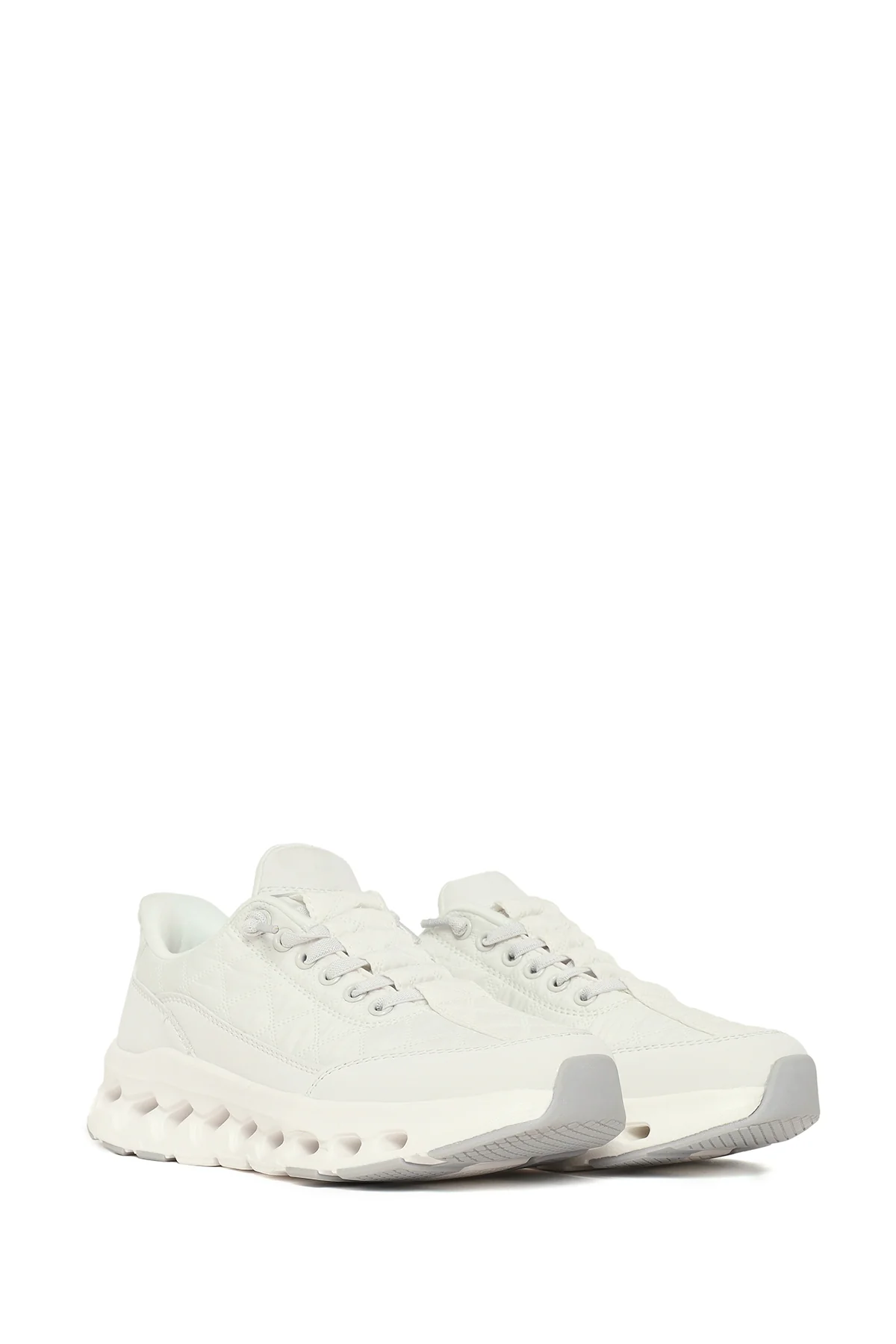Kadın Beyaz Bağcıklı Kalın Tabanlı Sneaker - Image 2