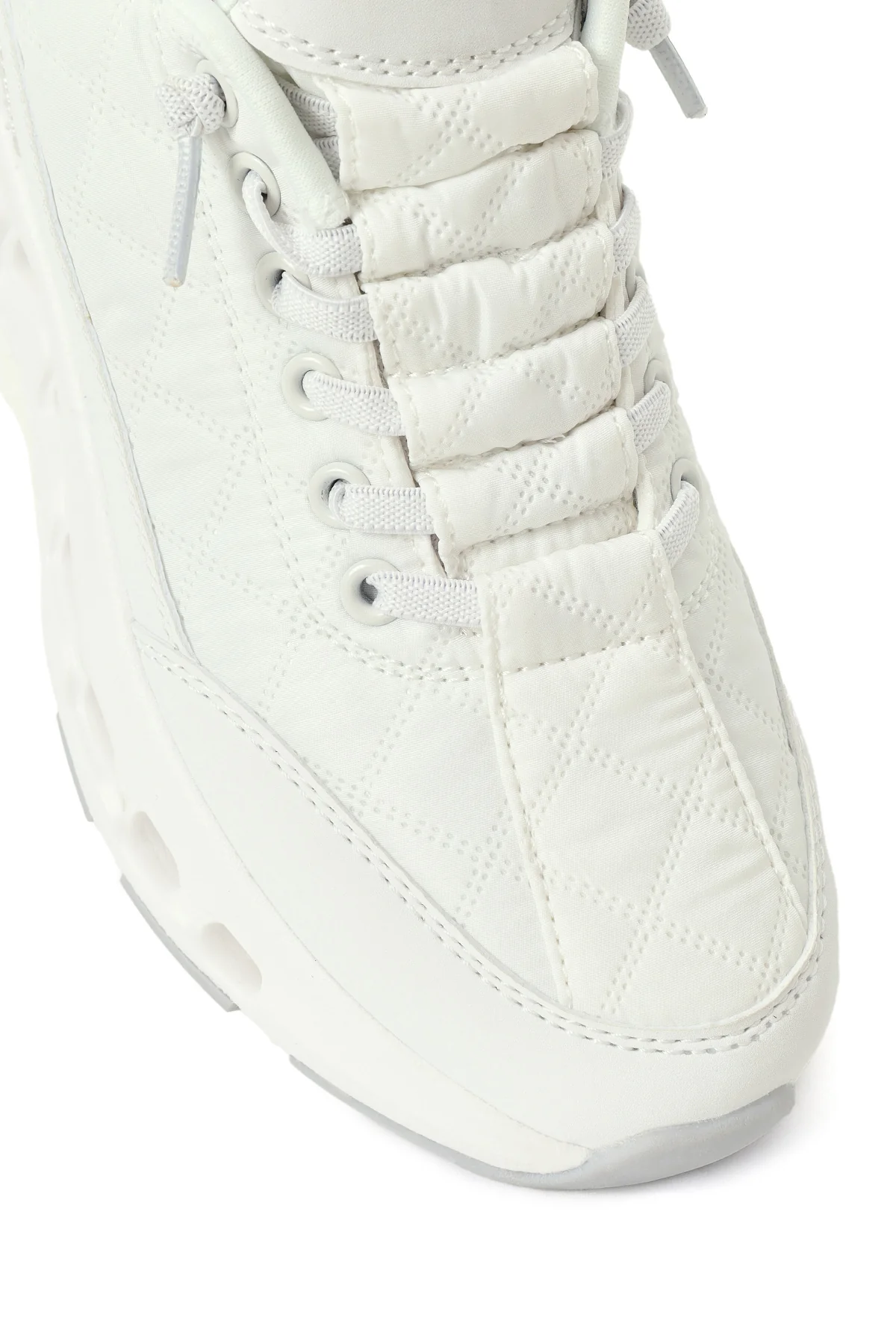 Kadın Beyaz Bağcıklı Kalın Tabanlı Sneaker - Image 9
