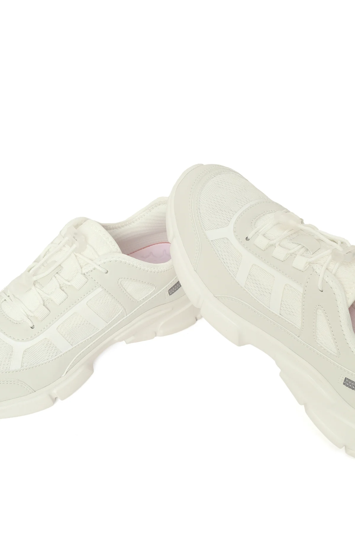 Kadın Beyaz Bağcıklı Kalın Tabanlı Sneaker - Image 12