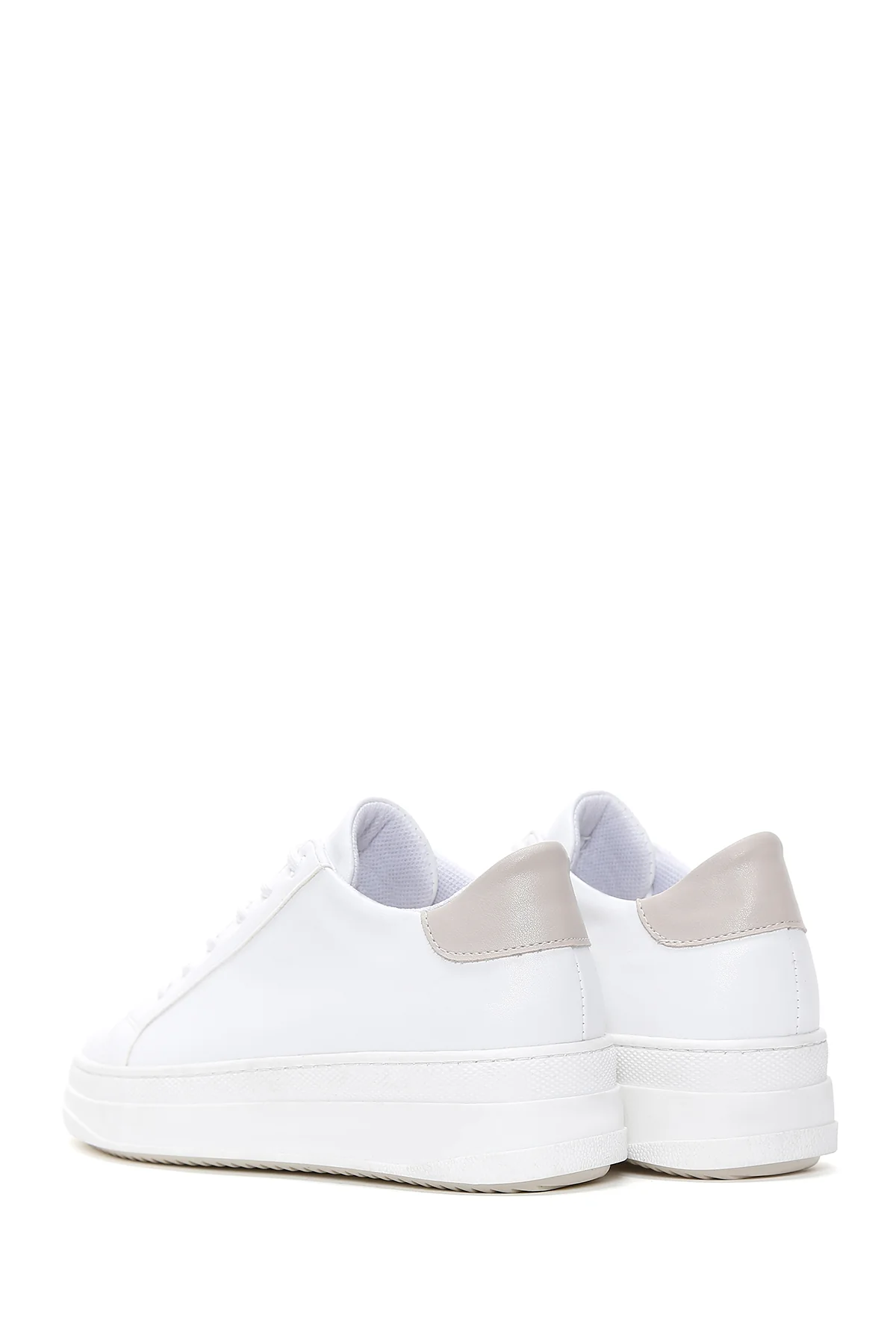Kadın Beyaz Bağcıklı Sneaker - Image 5