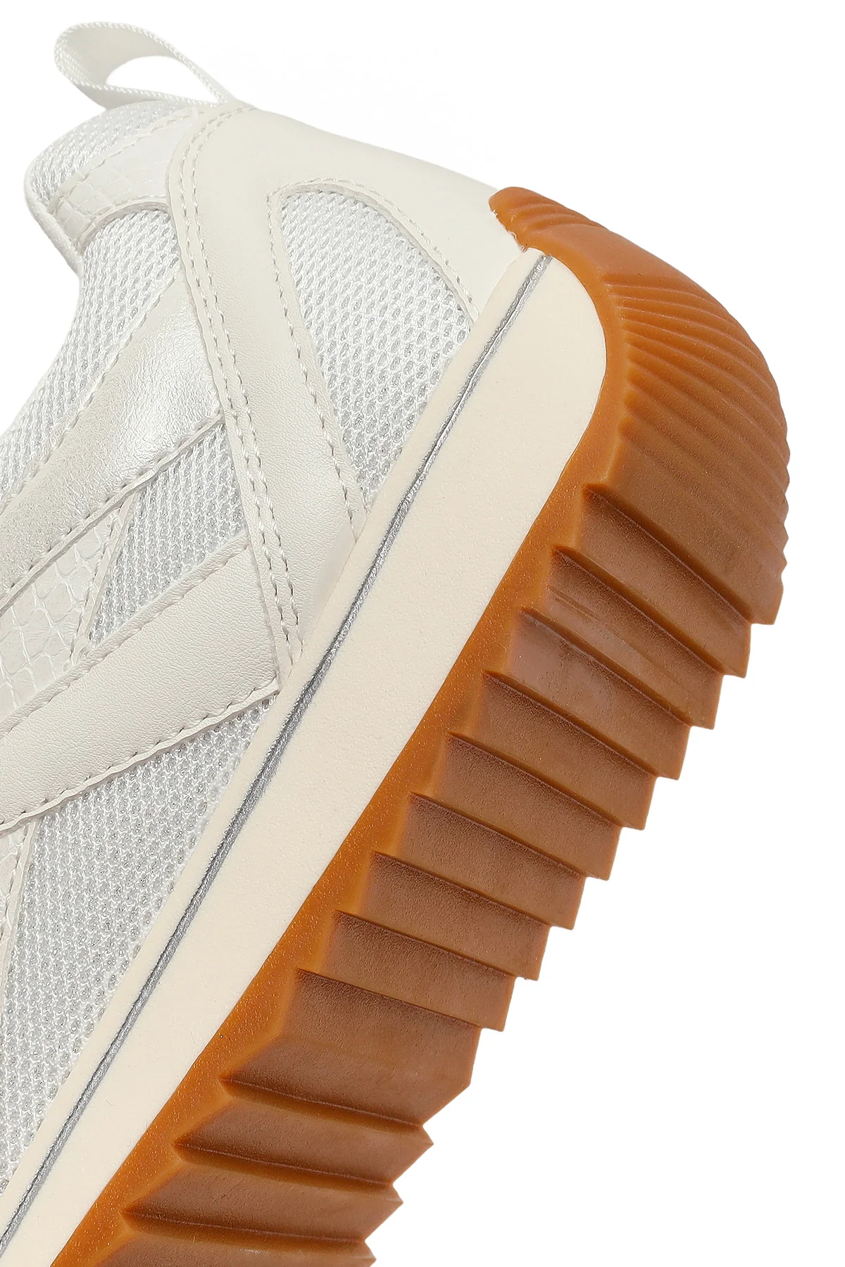 Kadın Beyaz Bağcıklı Sneaker - Image 8
