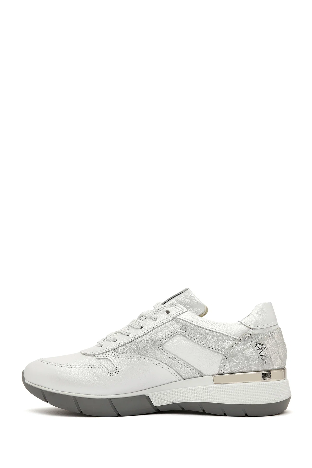 Kadın Beyaz Bağcıklı Yandan Fermuarlı Deri Sneaker - Image 2