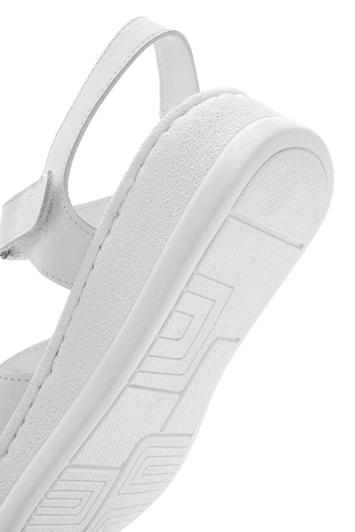 Kadın Beyaz Bantlı Kalın Tabanlı Deri Comfort Sandalet - Image 8