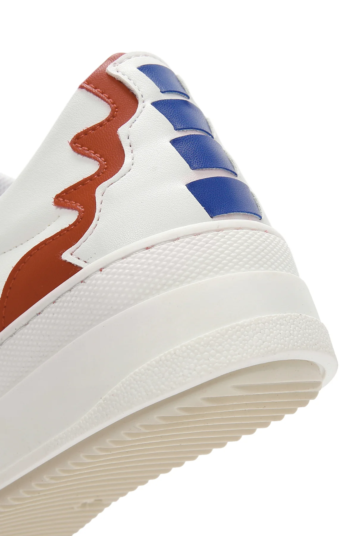 Kadın Beyaz Desenli Sneaker - Image 11