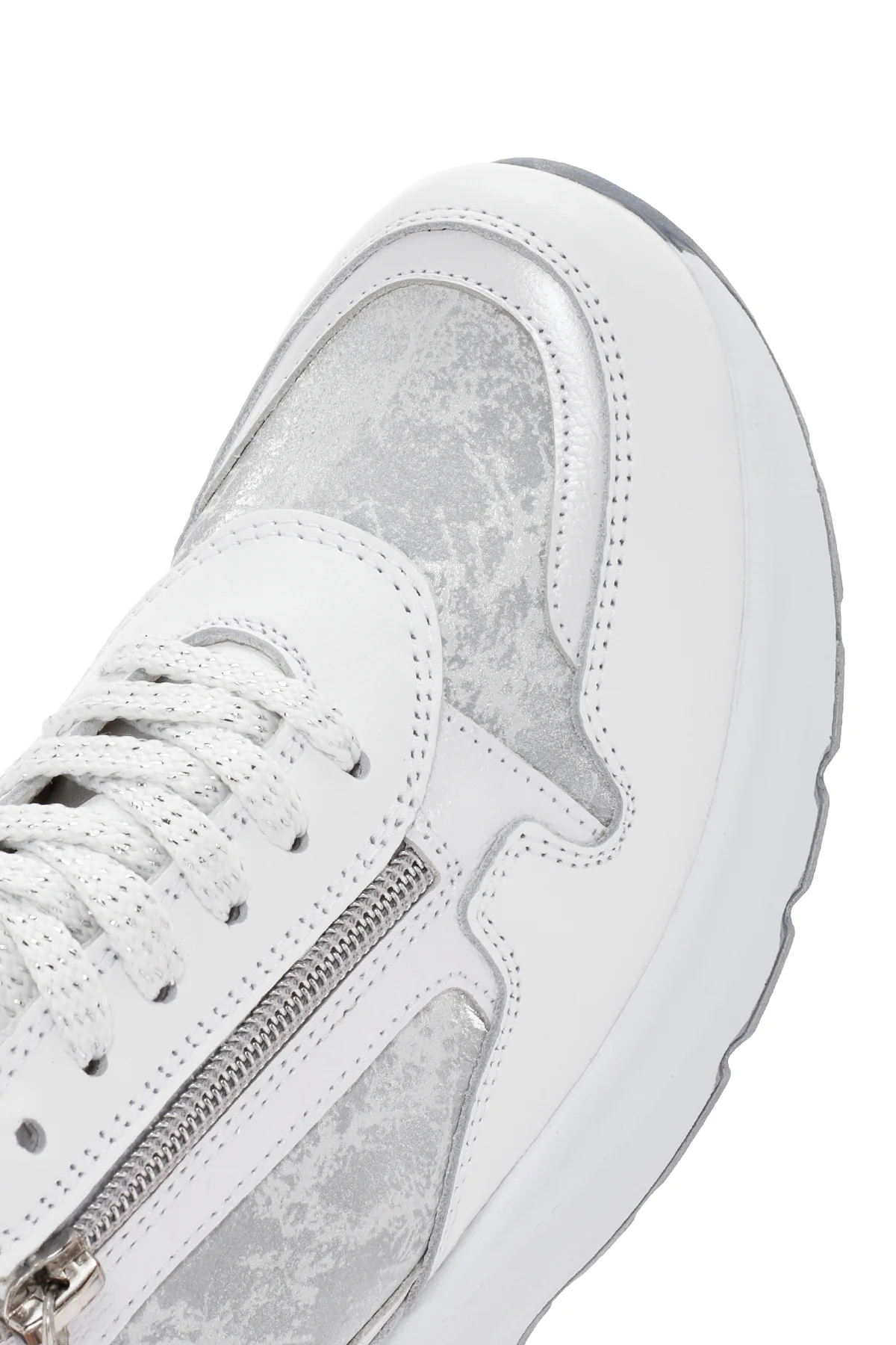 Kadın Beyaz Dolgu Topuklu Bağcıklı Deri Sneaker - Image 10
