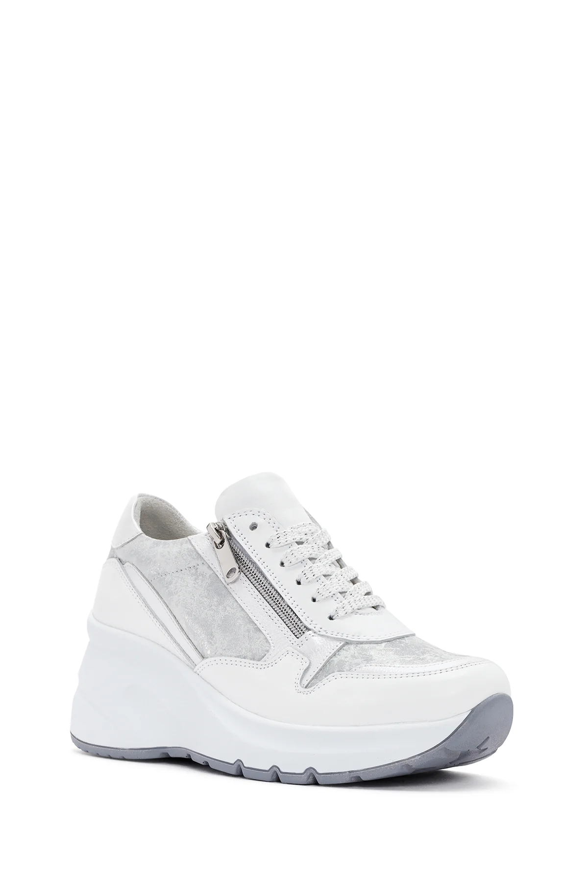 Kadın Beyaz Dolgu Topuklu Bağcıklı Deri Sneaker - Image 6