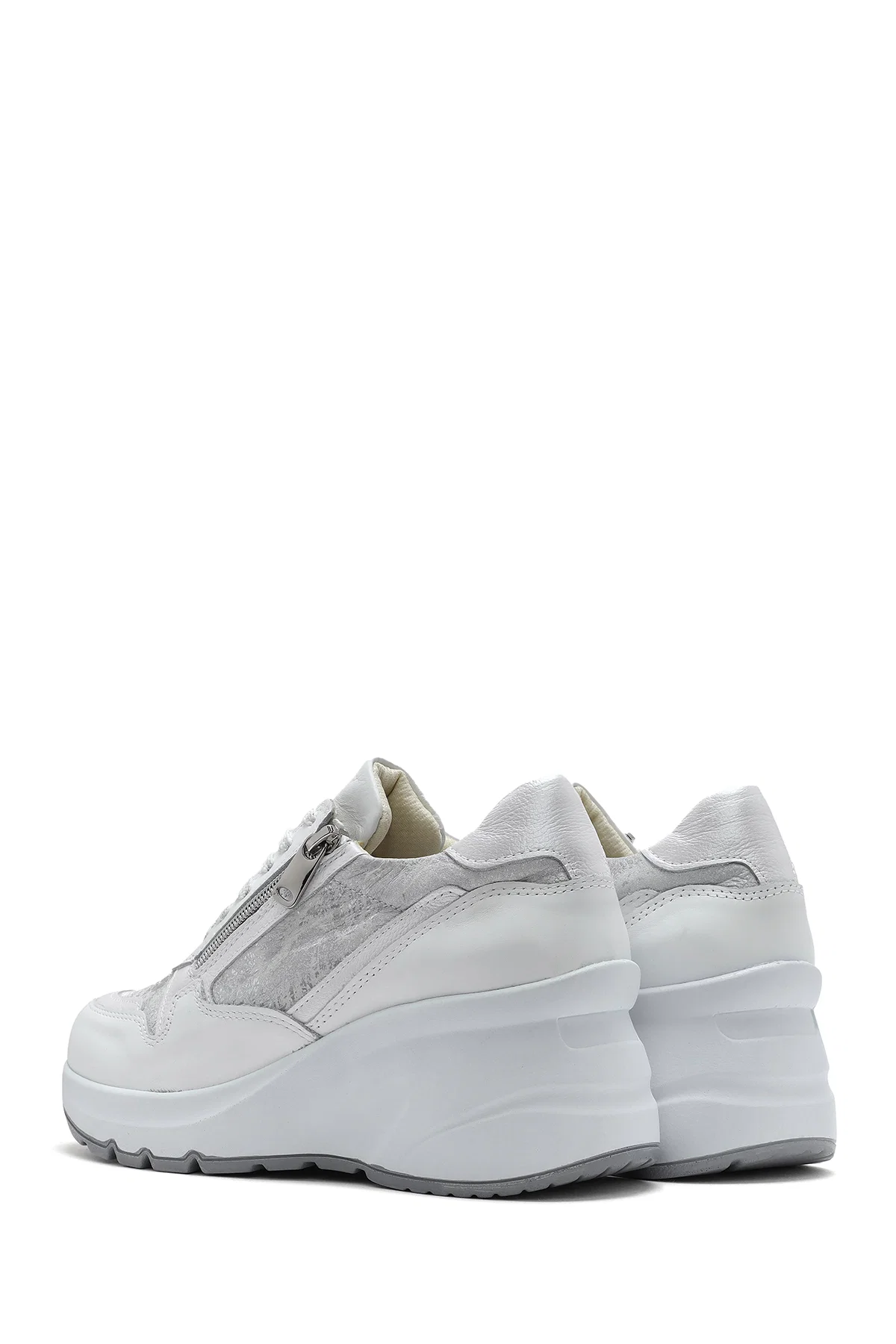 Kadın Beyaz Dolgu Topuklu Bağcıklı Deri Sneaker - Image 5