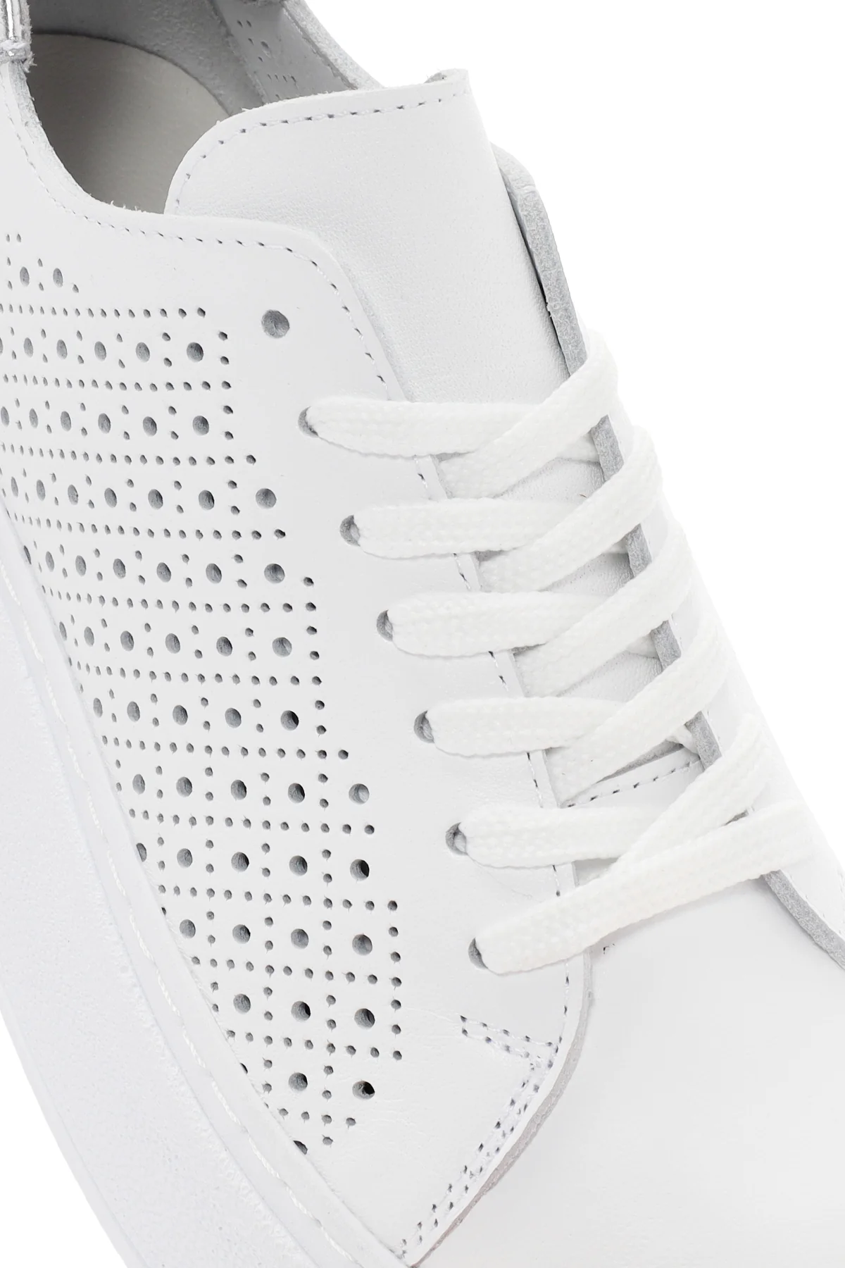 Kadın Beyaz Kalın Tabanlı Bağcıklı Deri Sneaker - Image 10