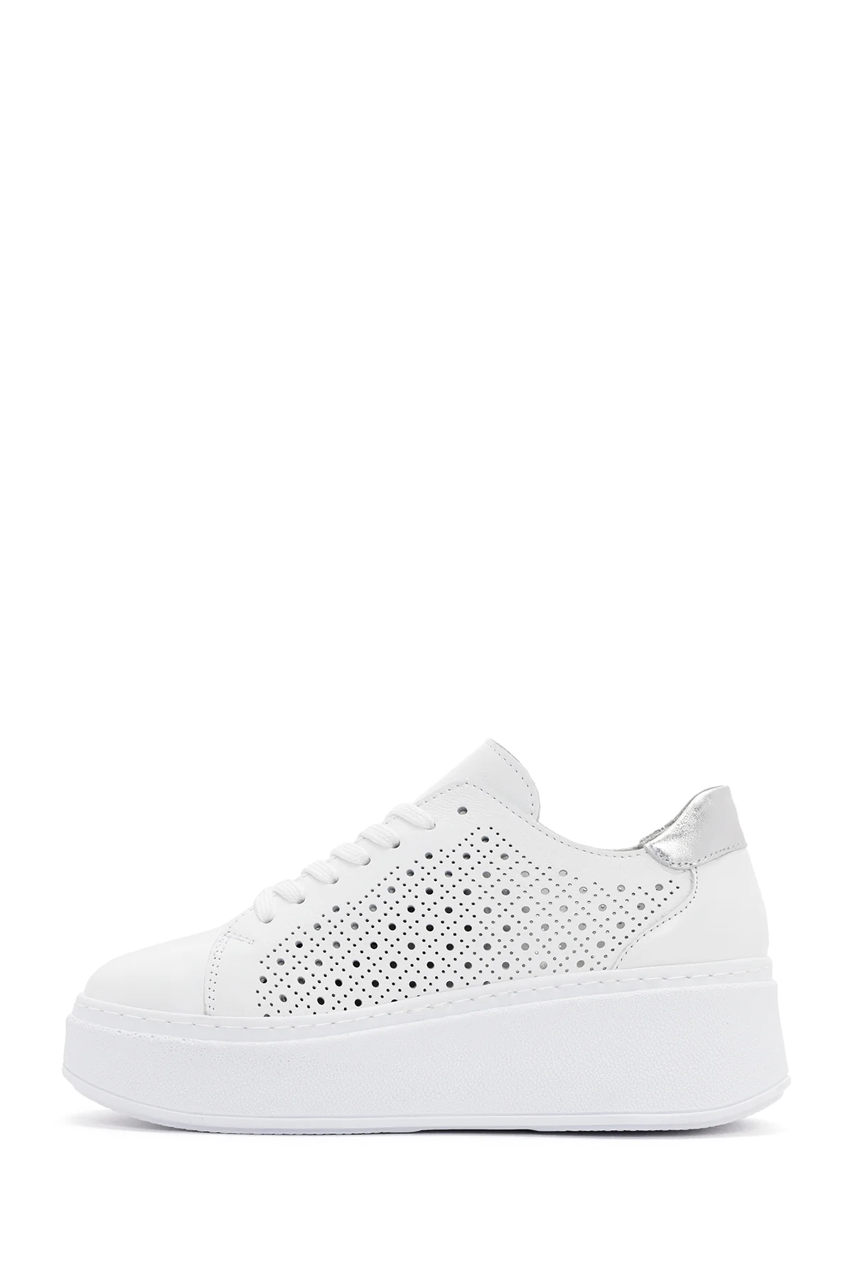Kadın Beyaz Kalın Tabanlı Bağcıklı Deri Sneaker - Image 2