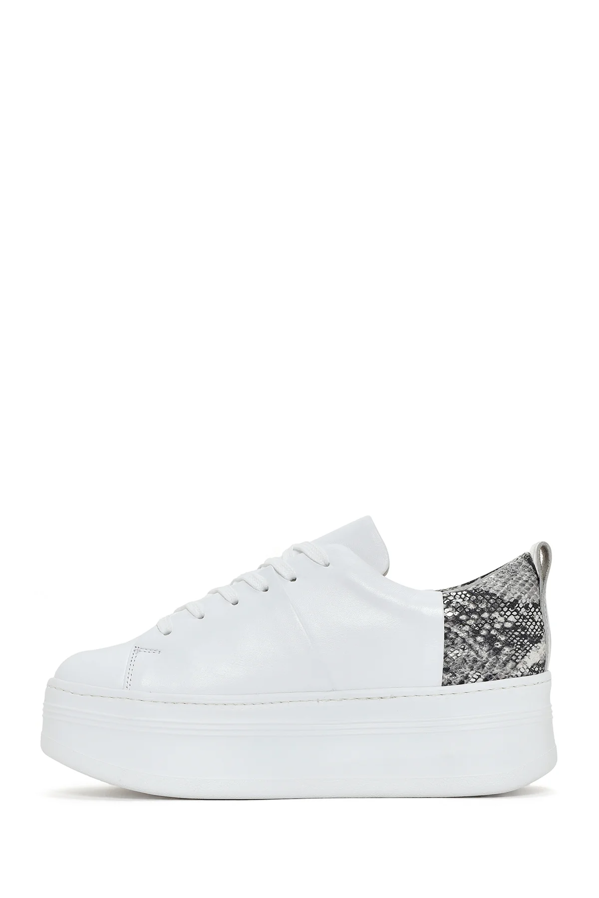 Kadın Beyaz Kalın Tabanlı Bağcıklı Deri Sneaker - Image 2
