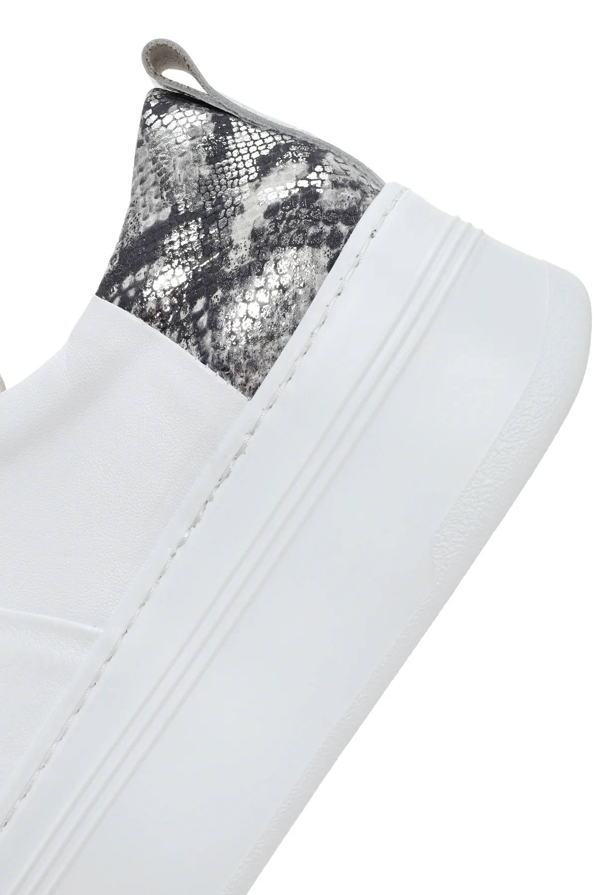 Kadın Beyaz Kalın Tabanlı Bağcıklı Deri Sneaker - Image 8